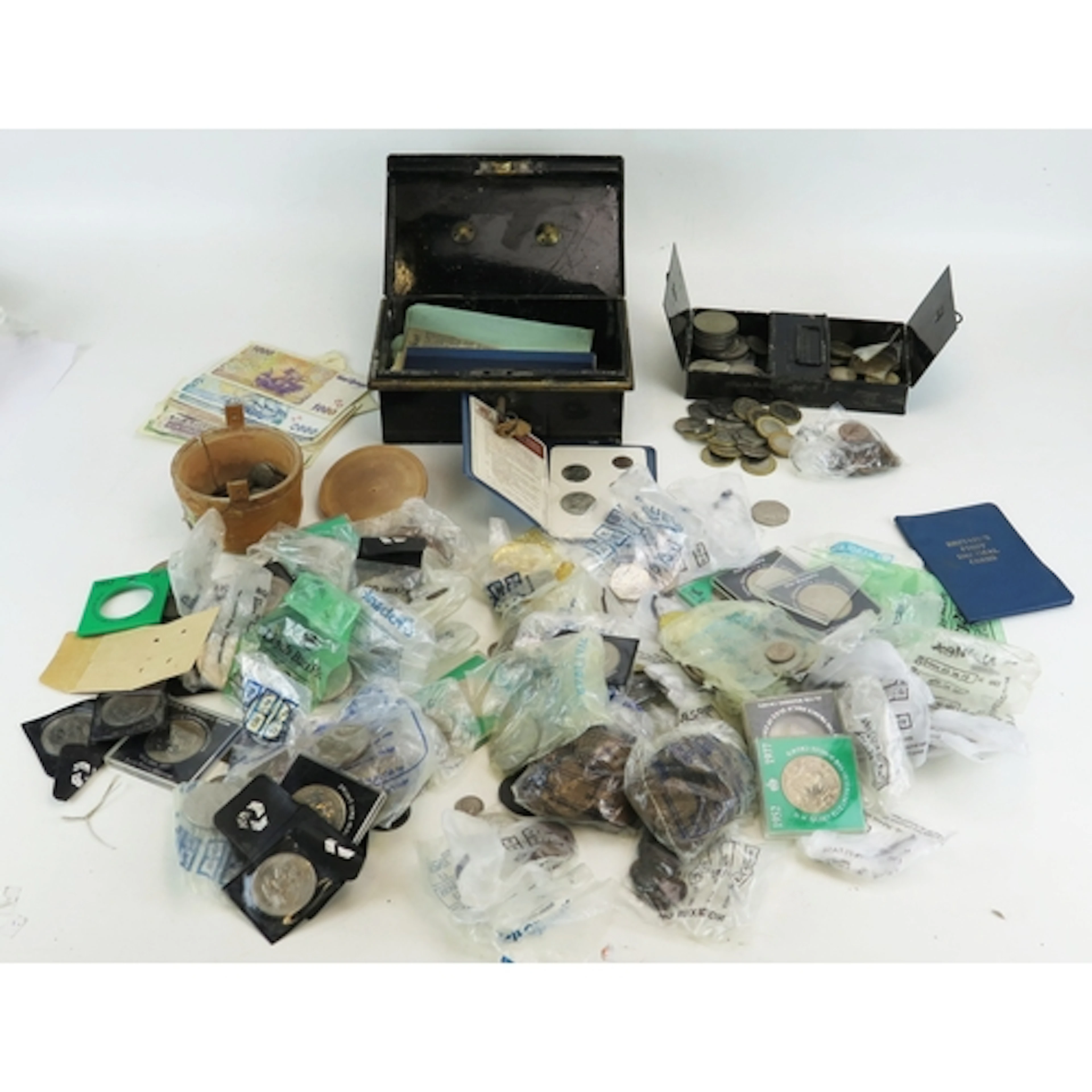 A box of GB and world coins including commemorative crowns, ...