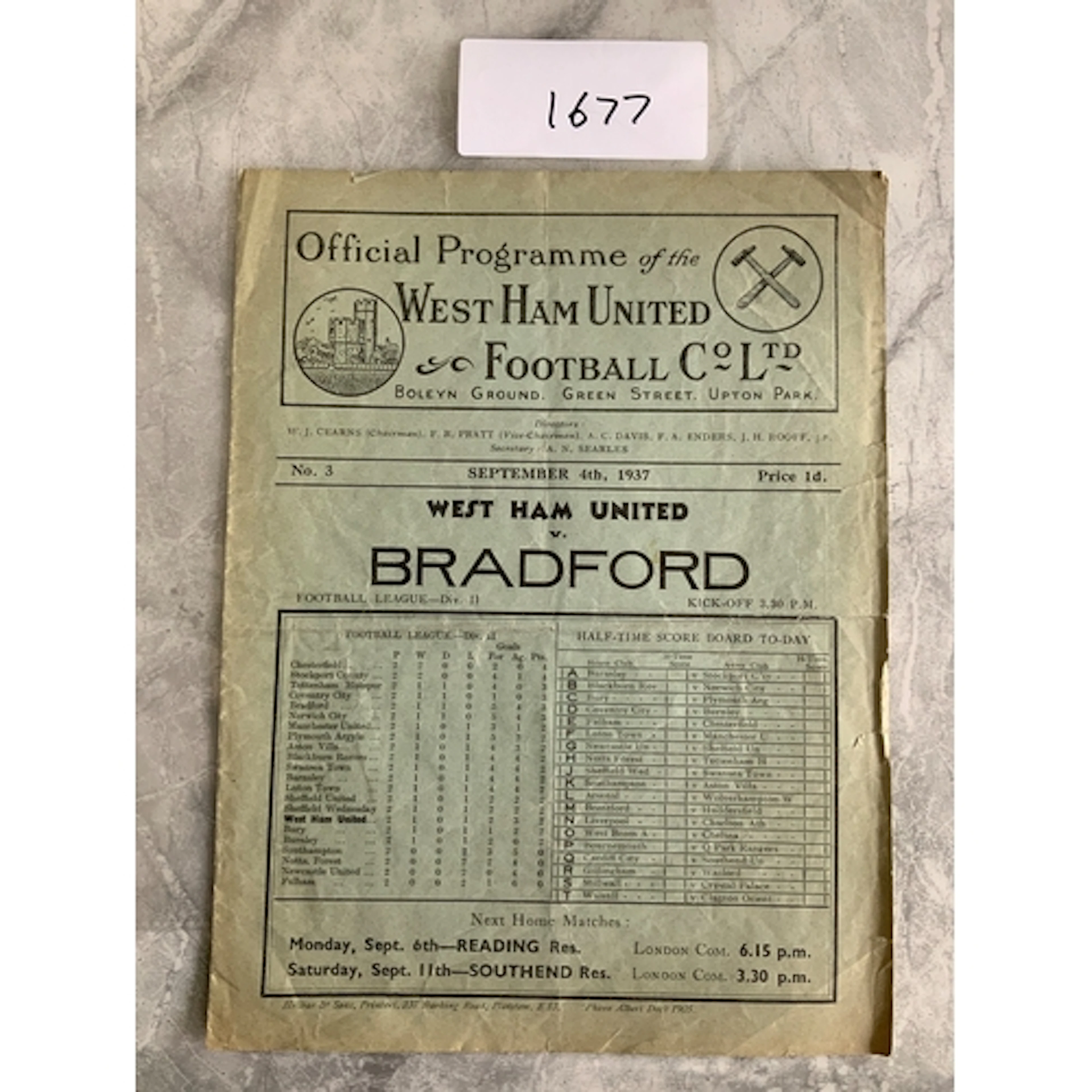 37/38 West Ham v Bradford Park Avenue Football Programme: Go...