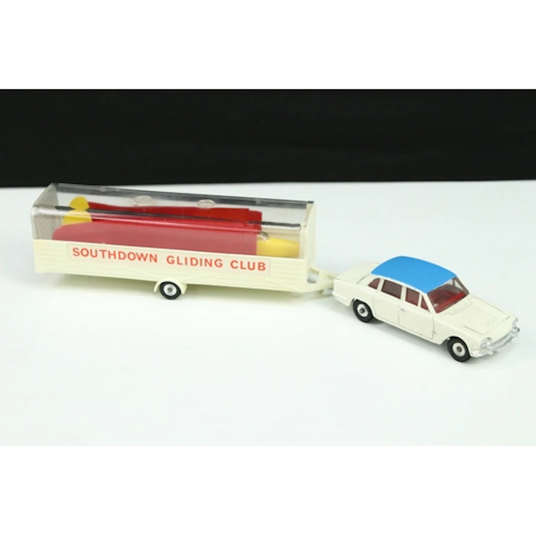 Dinky 118 Gliding Set to include Triumph 2000 Saloon diecast...