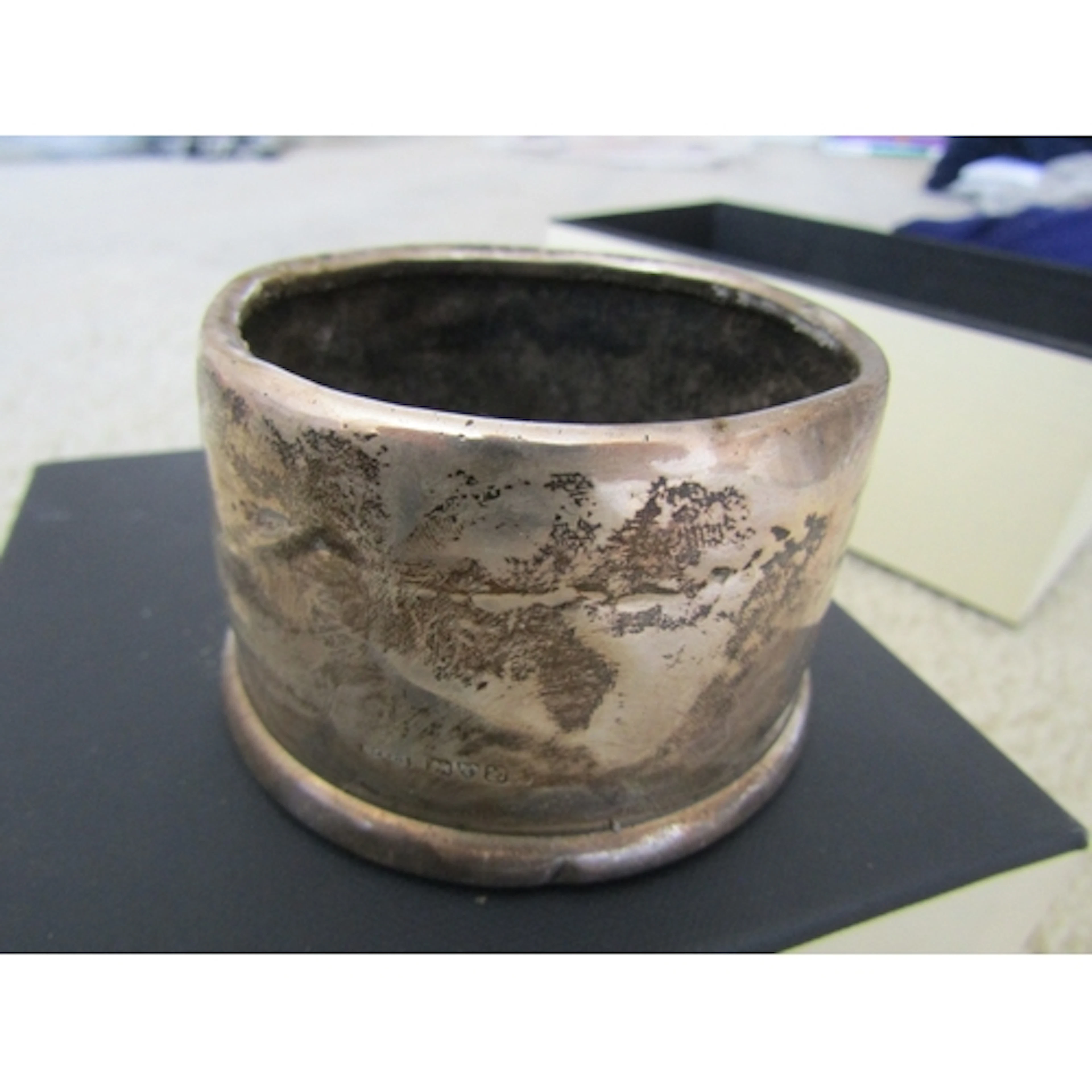 Silver Cased Wine Bottle Table Coaster Circular Restrained F...
