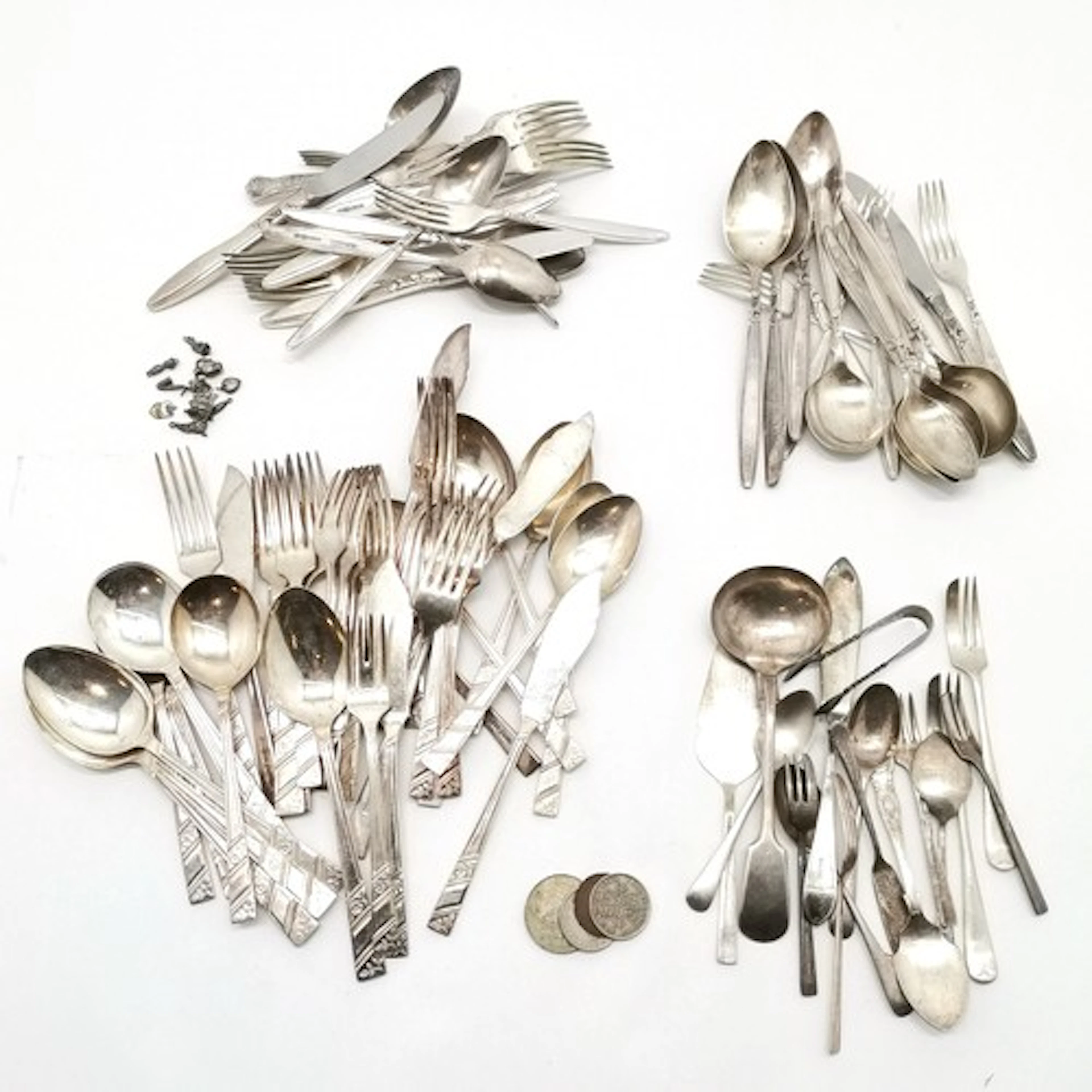 Qty of silver plated cutlery inc Viners Extra A, Ballerina e...
