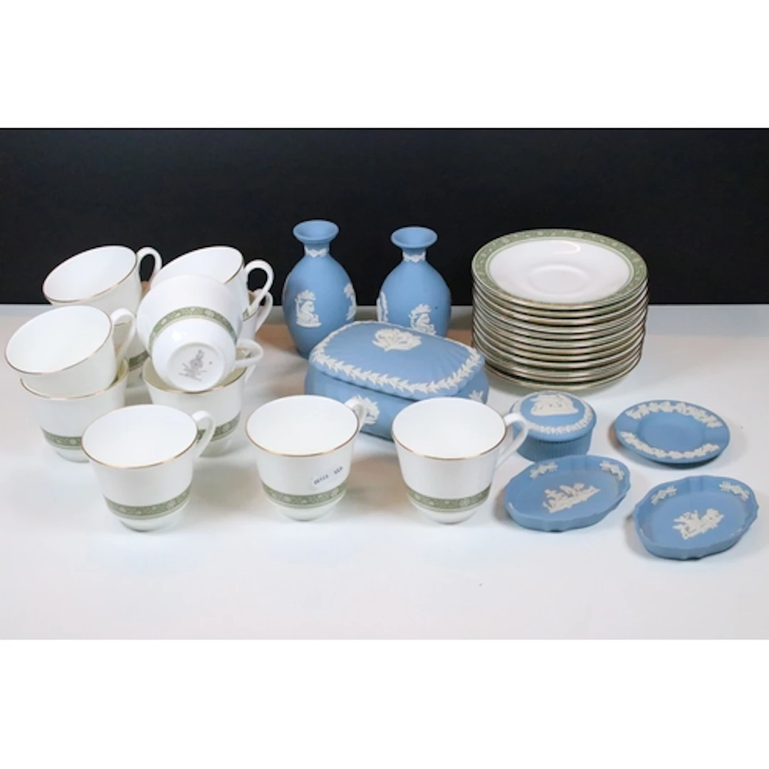 Royal Doulton 'Rondelay' pattern part tea set, comprising cu...