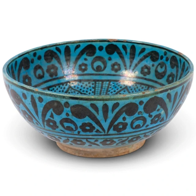 A Moroccan Safi turquoise glaze painted pottery bowl, 18th o...
