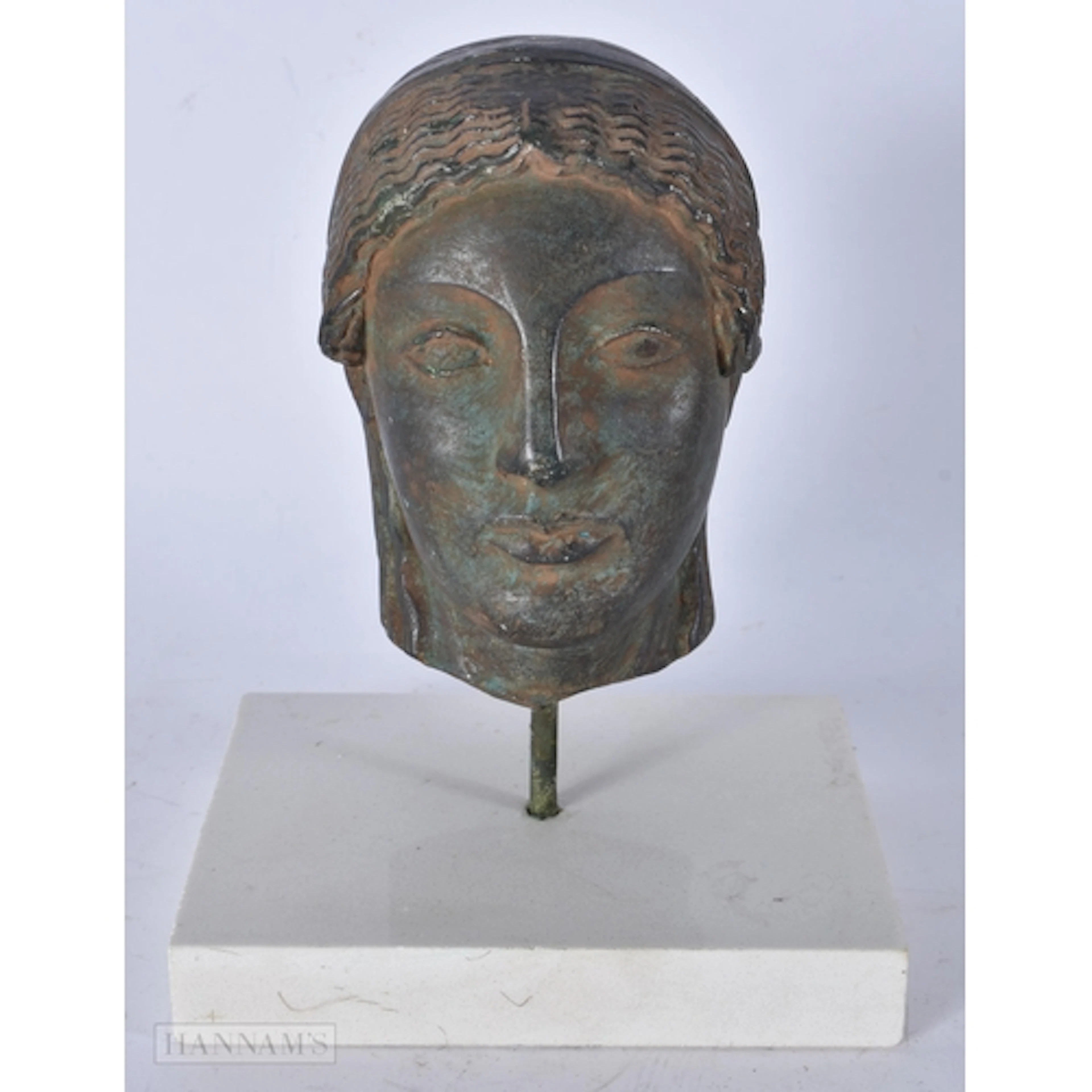 A GRAND TOUR TYPE POTTERY HEAD After the Antiquity. 16 cm hi...