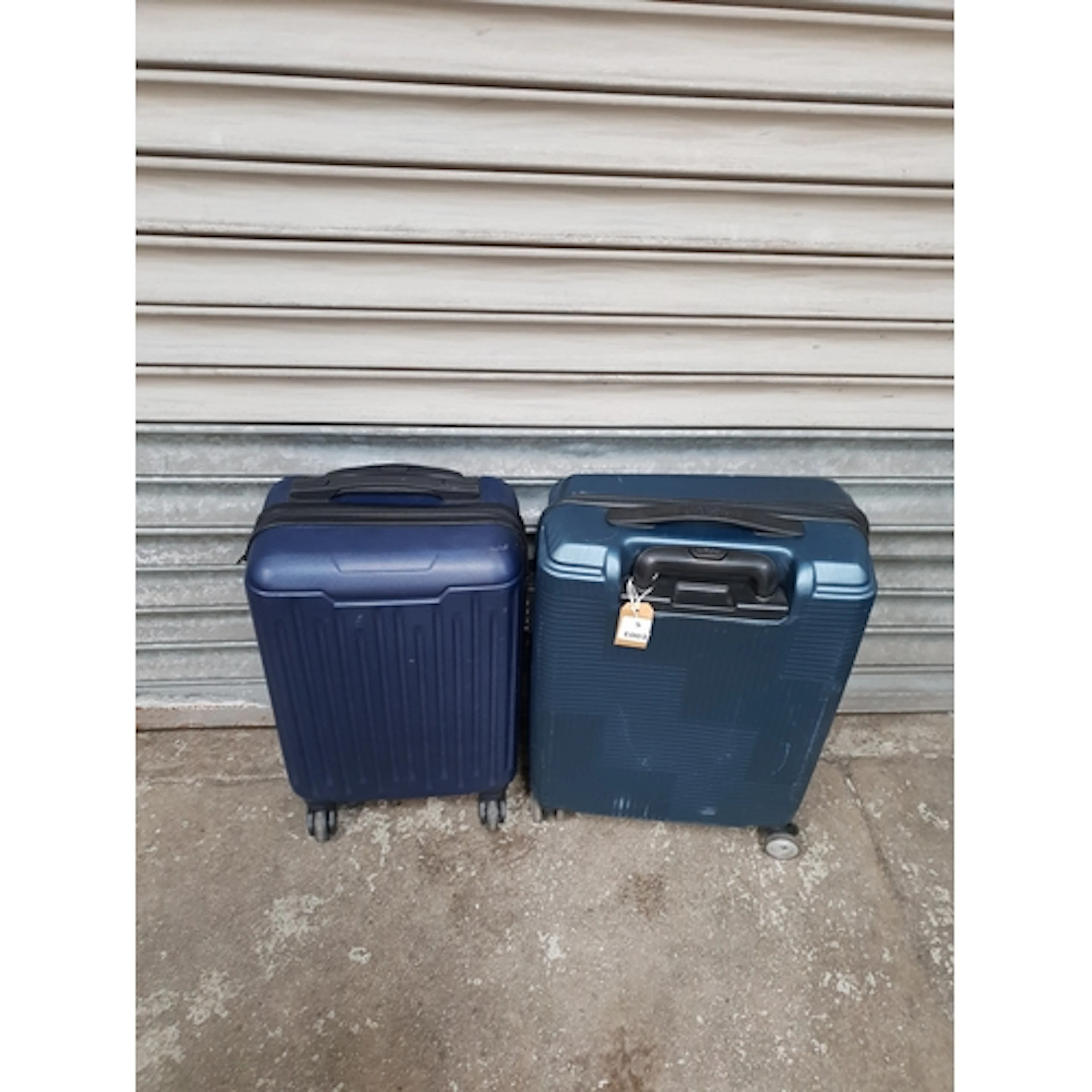 TWO SUITCASES COMPRISING AMERICAN TOURISTER AND AN IT MINI C...