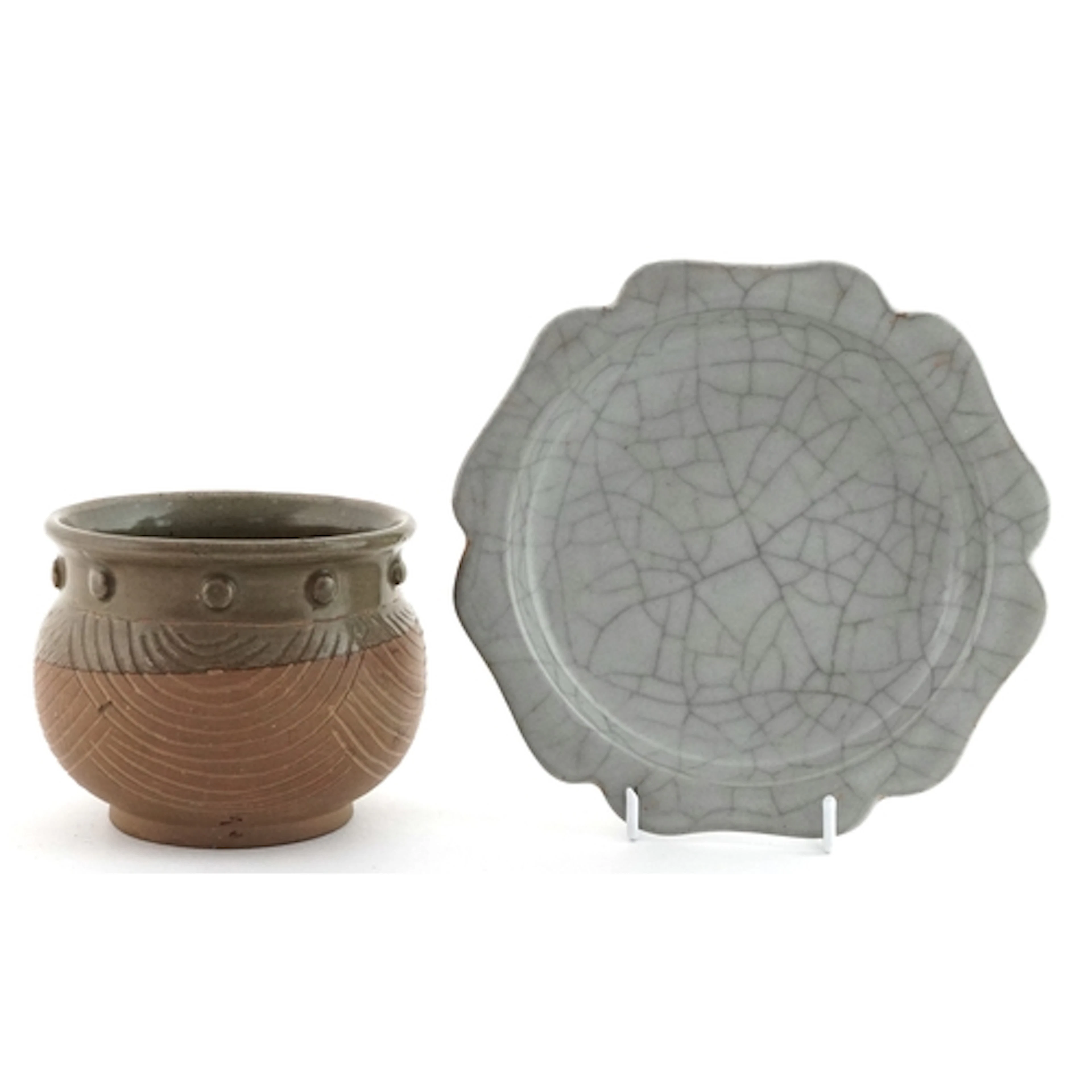 Two Chinese porcelain vessels comprising a brown glazed pot ...