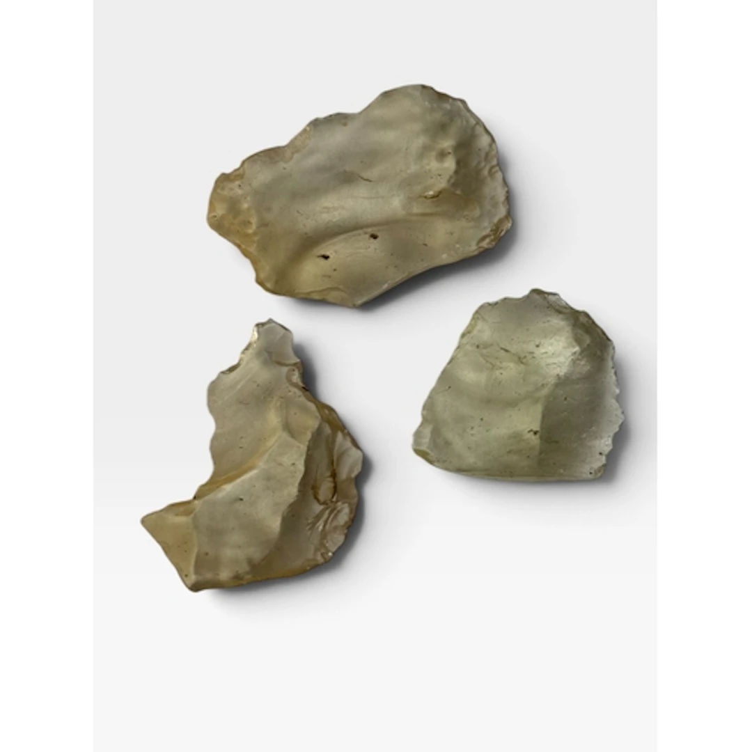 NEOLITHIC SCRAPING TOOLS IN DESERT GLASS TEKTITE From the Te...