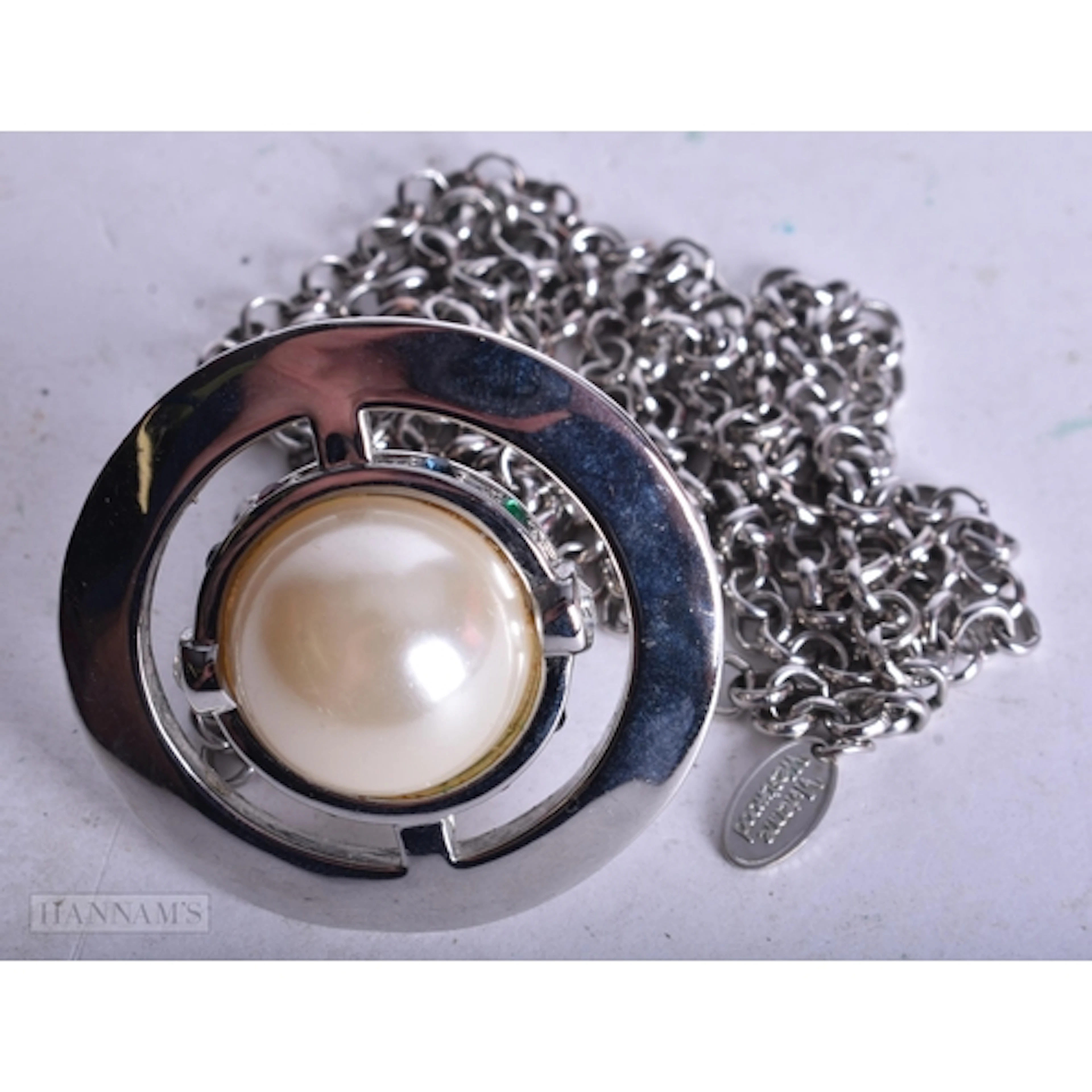 Vivienne Westwood Silver Tone Orb Pendant Necklace (48g). 84...