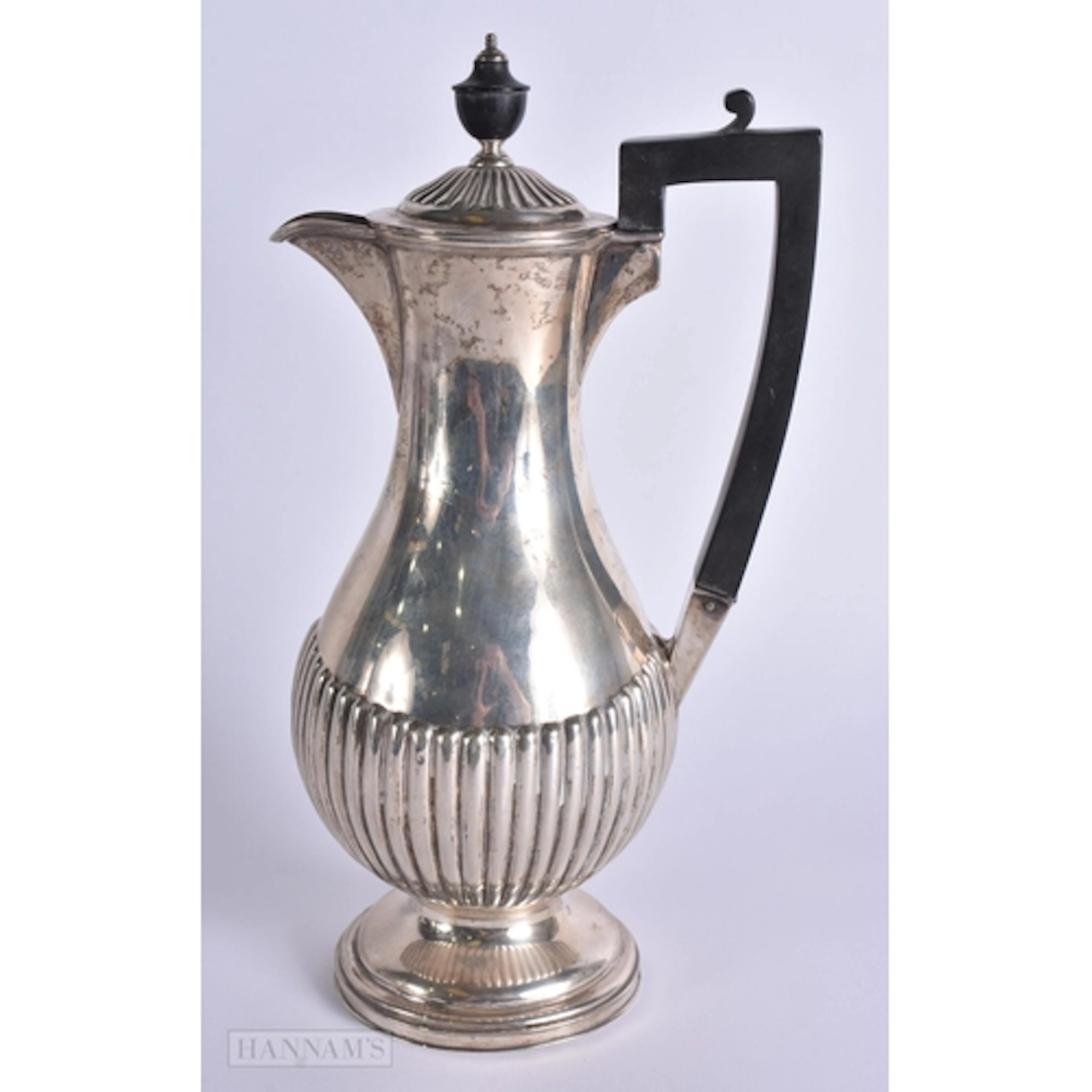 A SILVER COFFEE POT. 461 grams. 27 cm high.