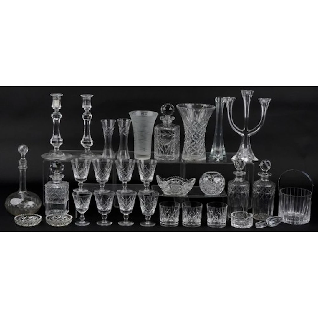 Collection of glassware and crystal including a Villeroy & B...
