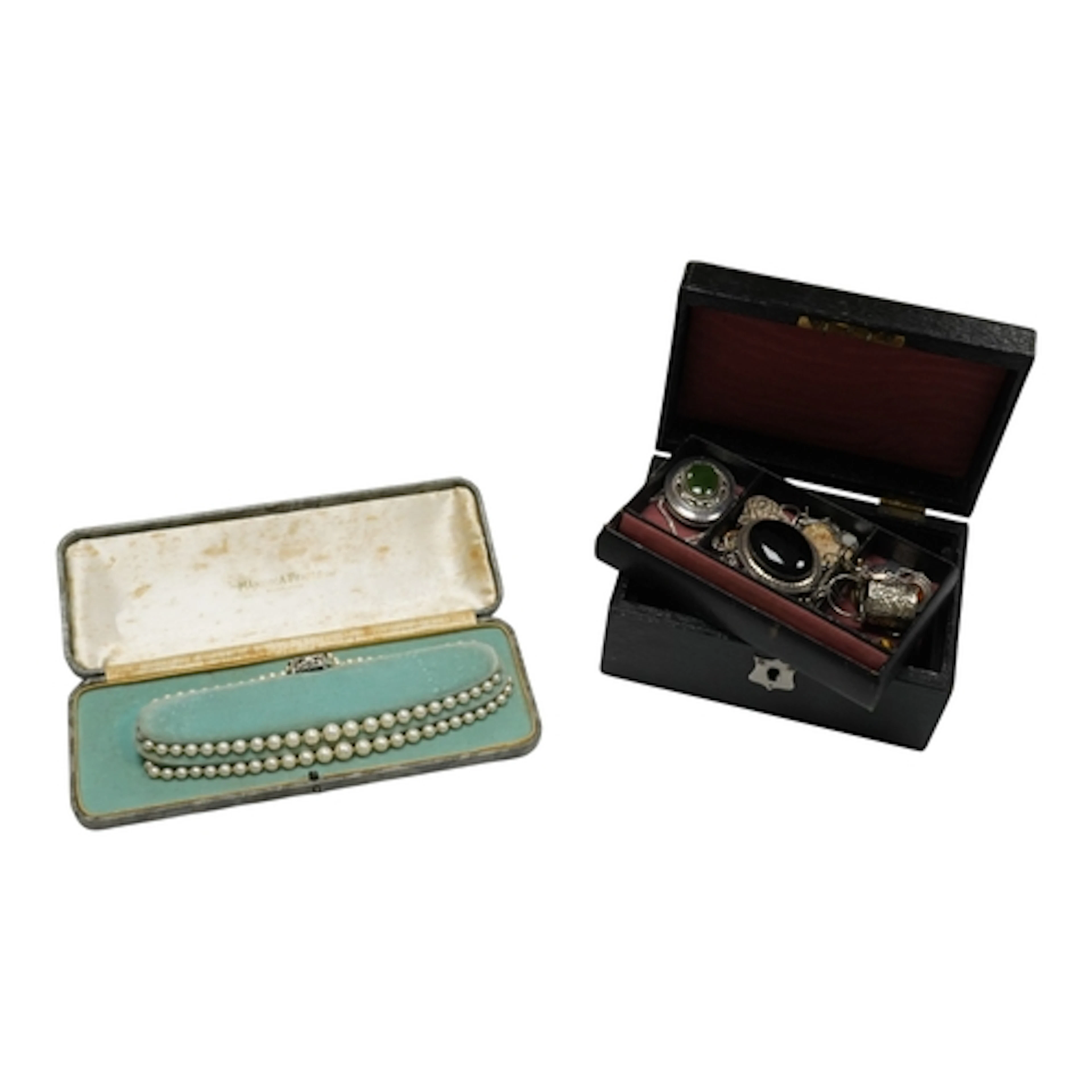 A group of assorted jewellery including costume, a 925 and t...