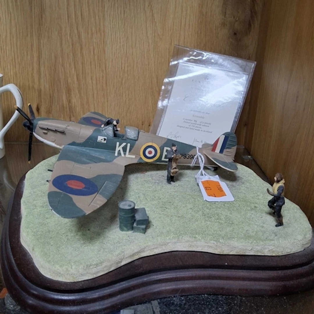 A LIMITED EDITION BORDER FINE ARTS SCULPTURE 'SCRAMBLE', fea...