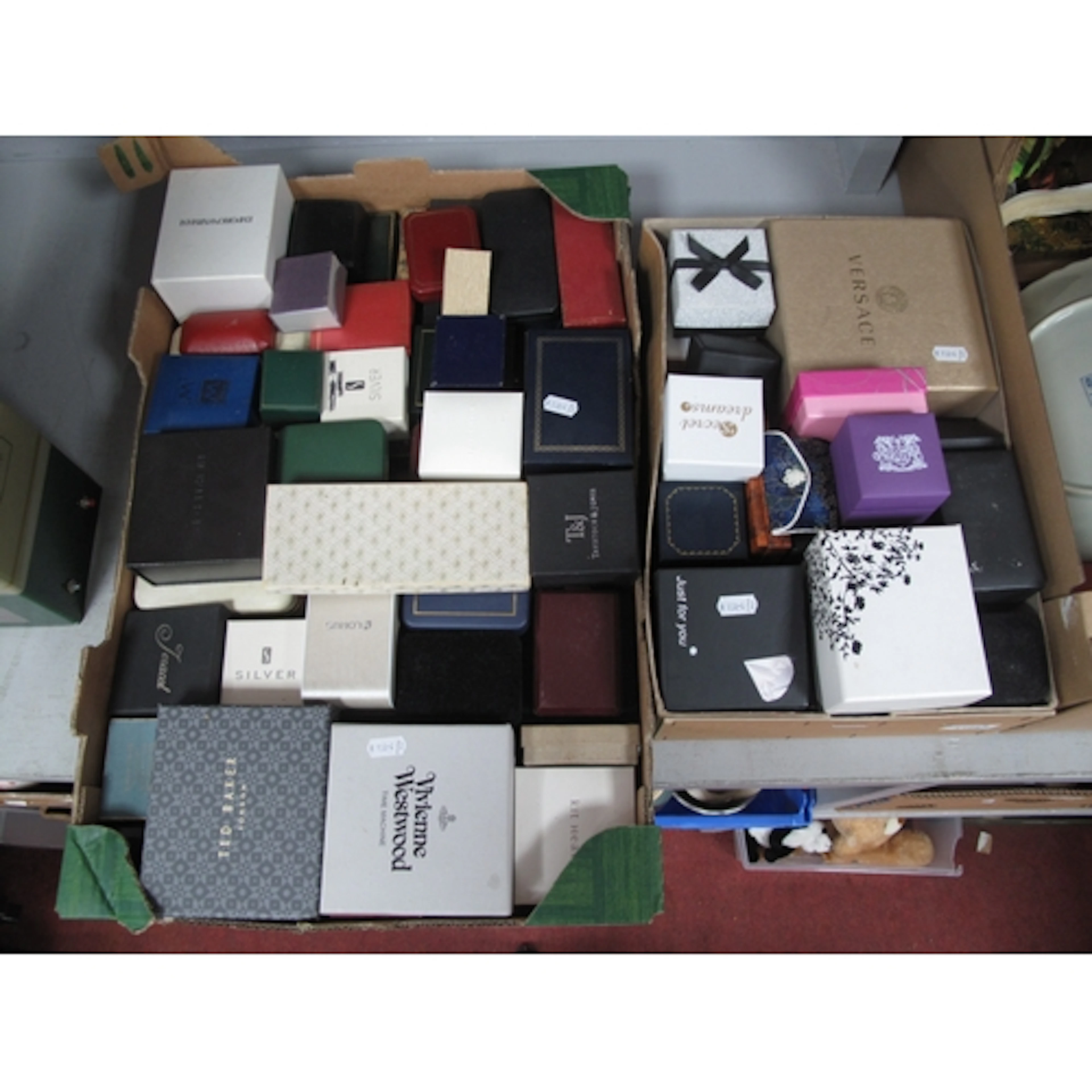 Quantity of vintage designer and jewellery presentation boxe...