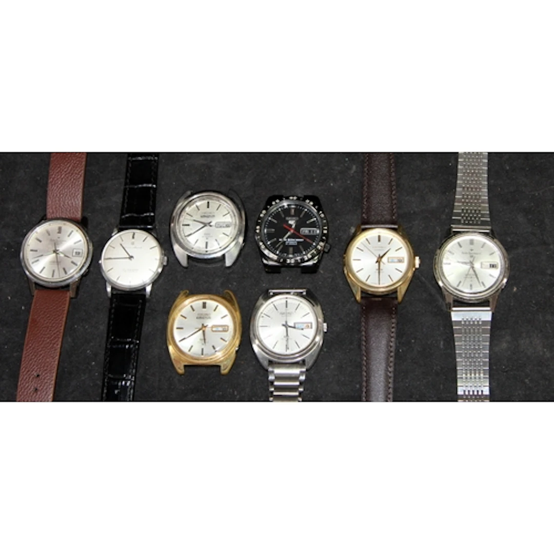 A collection of vintage gents Seiko automatic watches, King ...