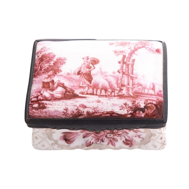 An 18th century English enamel snuff box, probably South Sta...