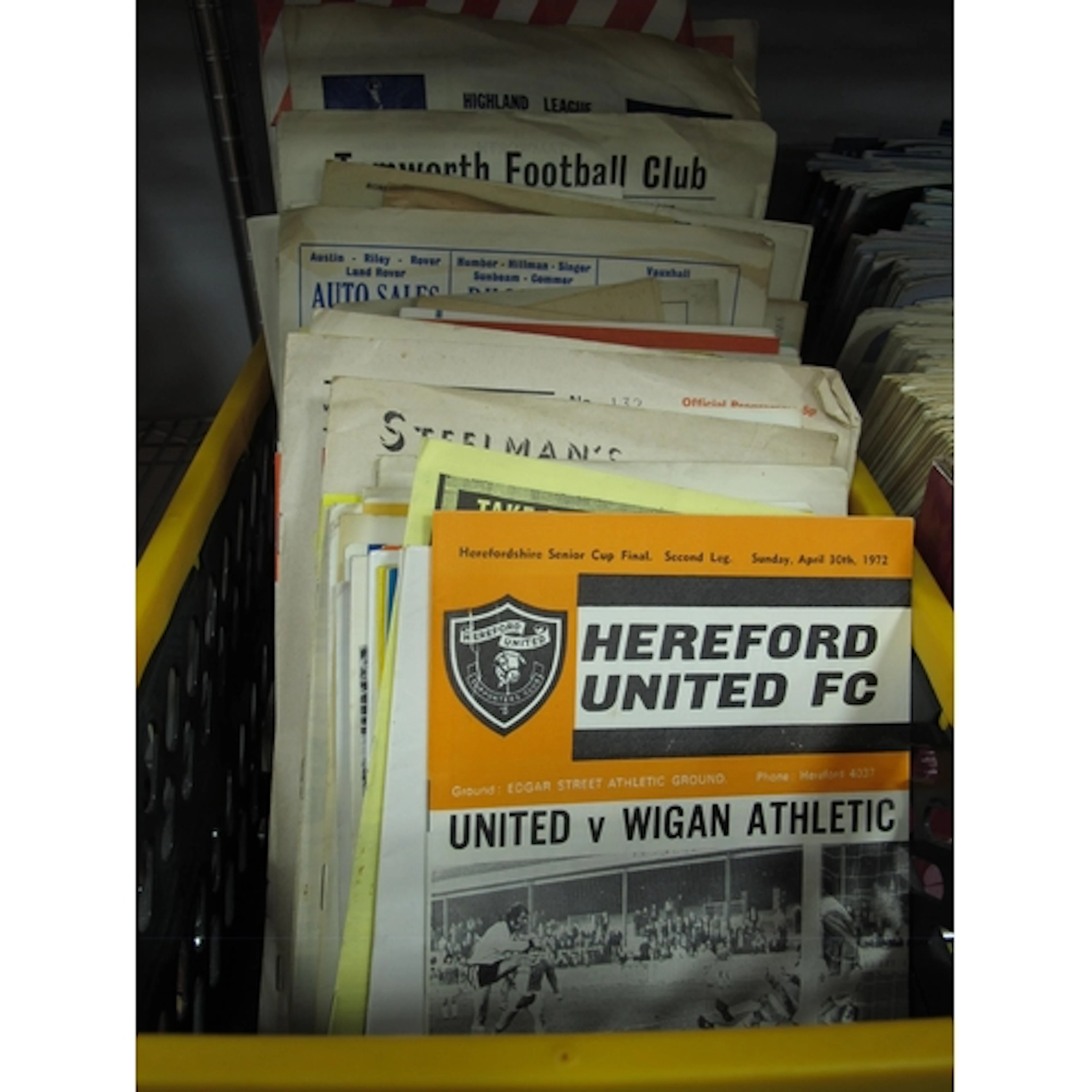 Non-League Programmes 1957 and Later, including Amateur Cup ...