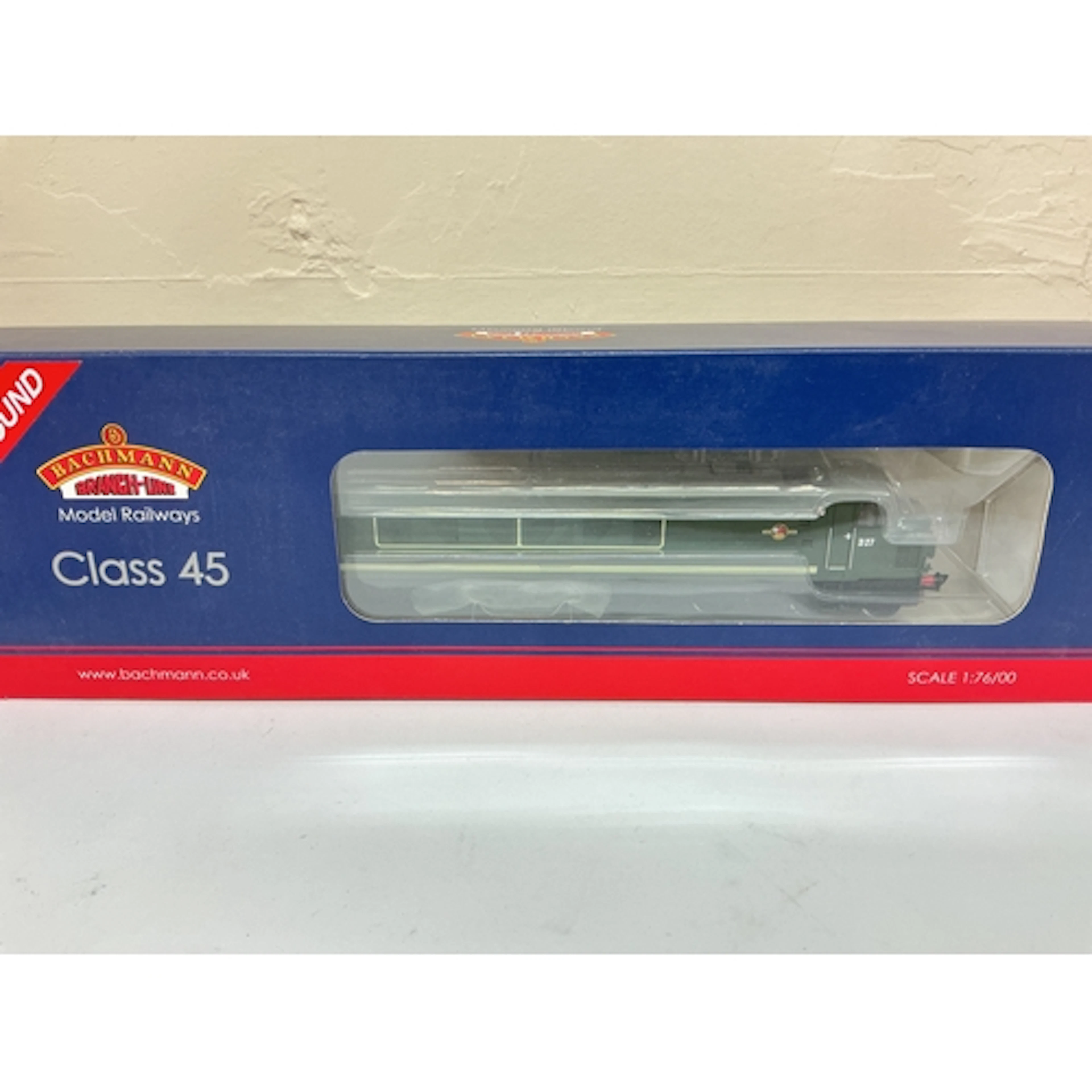 A Boxed Bachmann 00 Gauge Class 45 Diesel D27 BR Green #32-6...