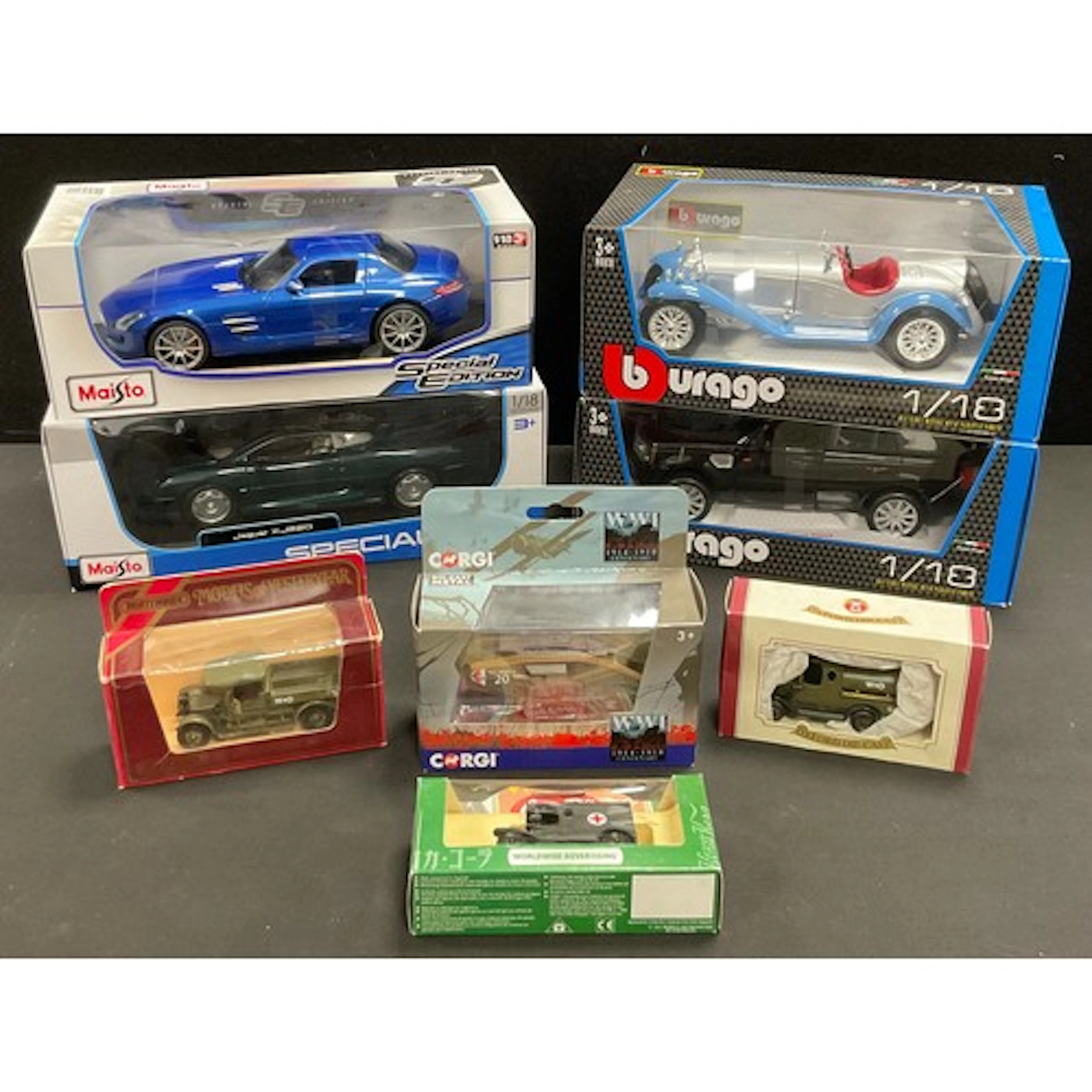 Toys - a Burago 1/18th scale diecast Range Rover sport model...