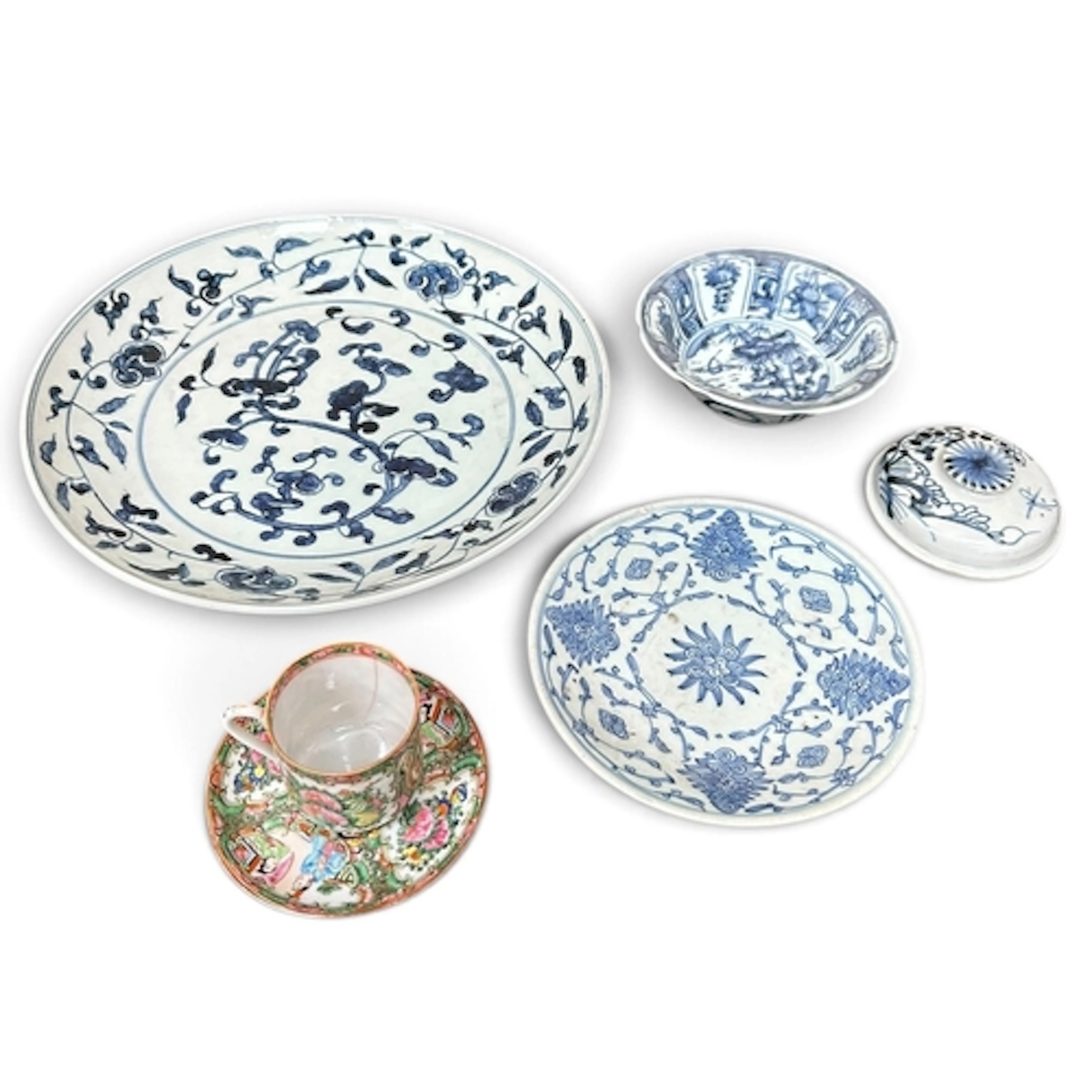 A COLLECTION OF CHINESE CERAMICS To include an export cup an...