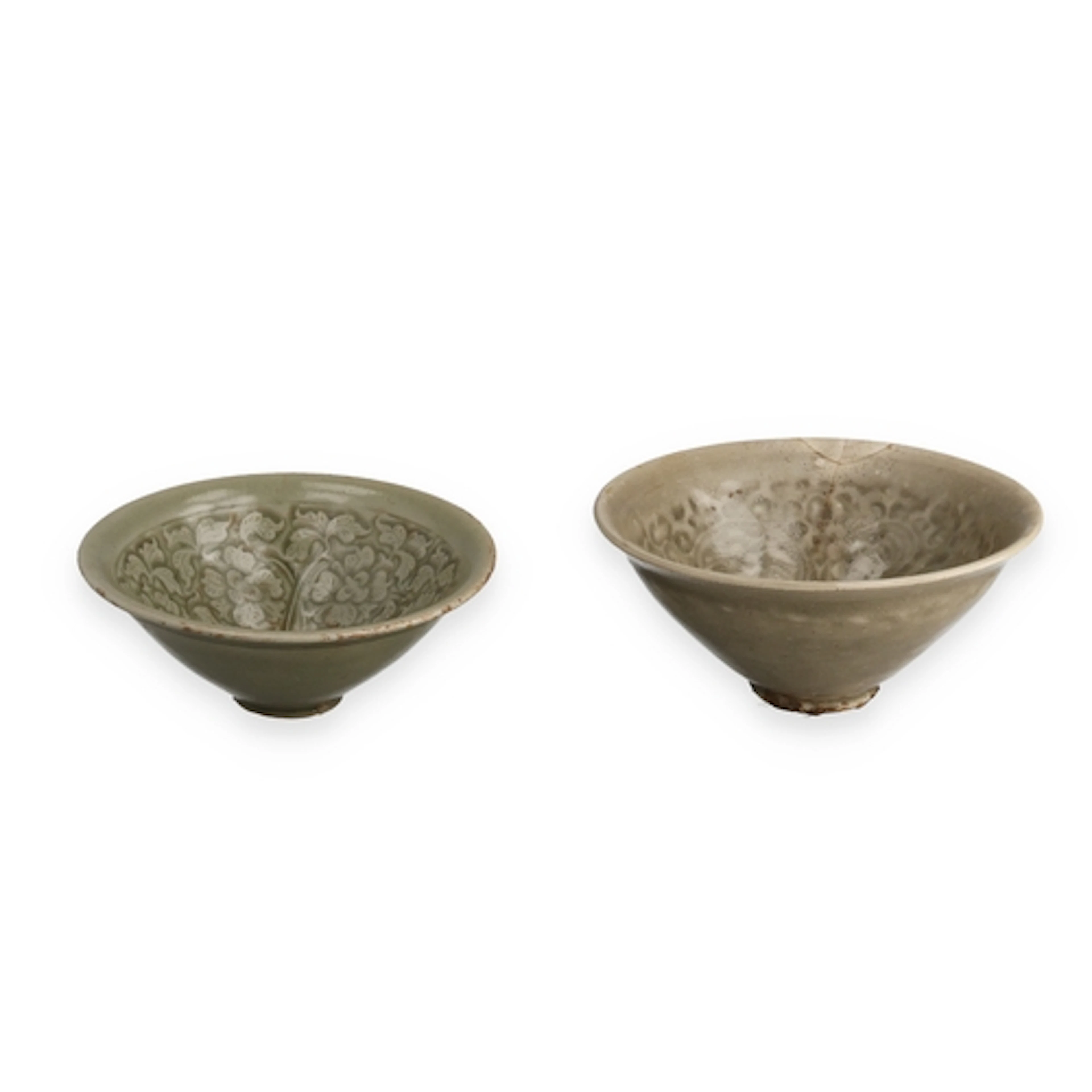 A MATCHED PAIR OF CHINESE NORTHERN SONG DYNASTY CELADON BOWL...