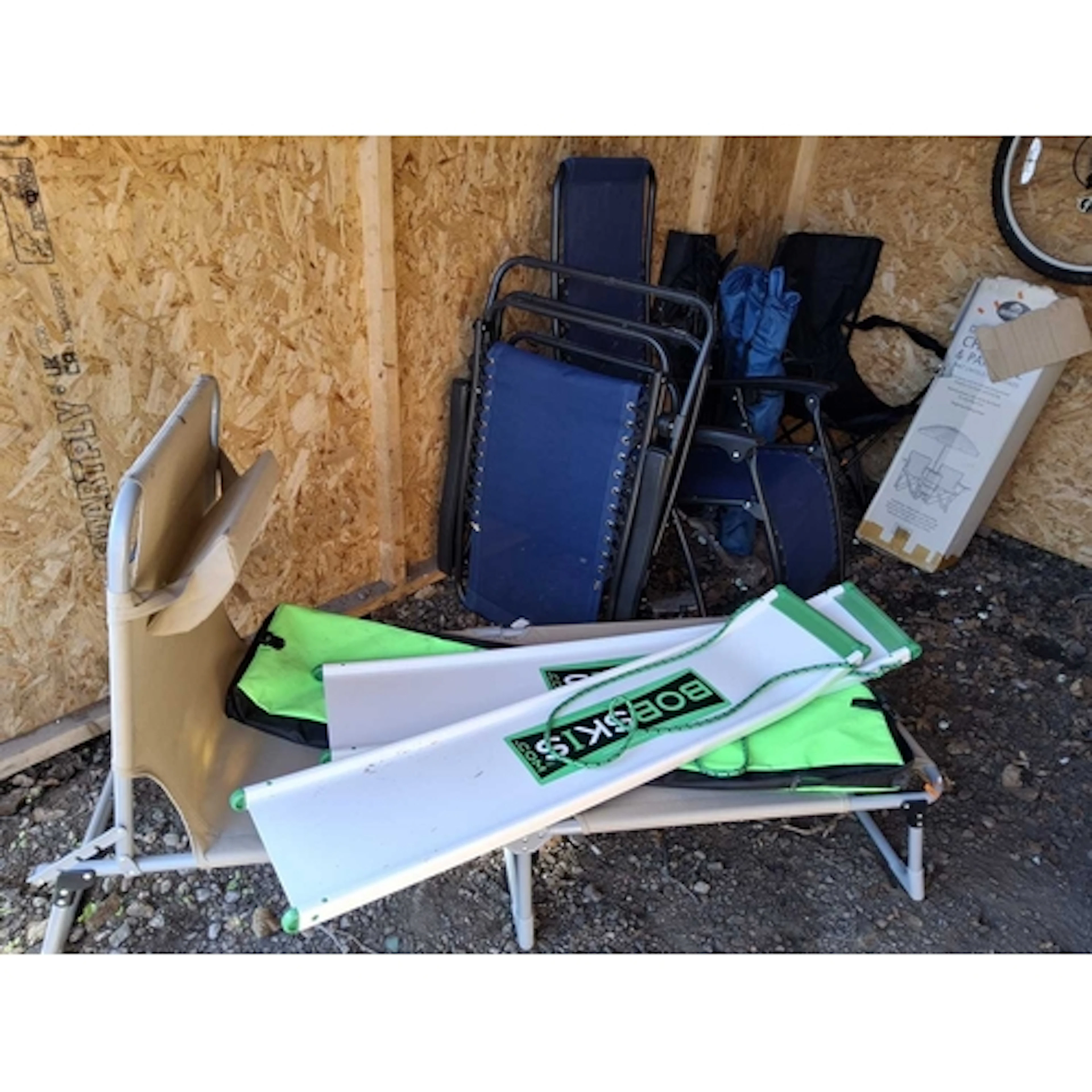 A COLLECTION OF CAMPING AND LEISURE EQUIPMENT, including a p...
