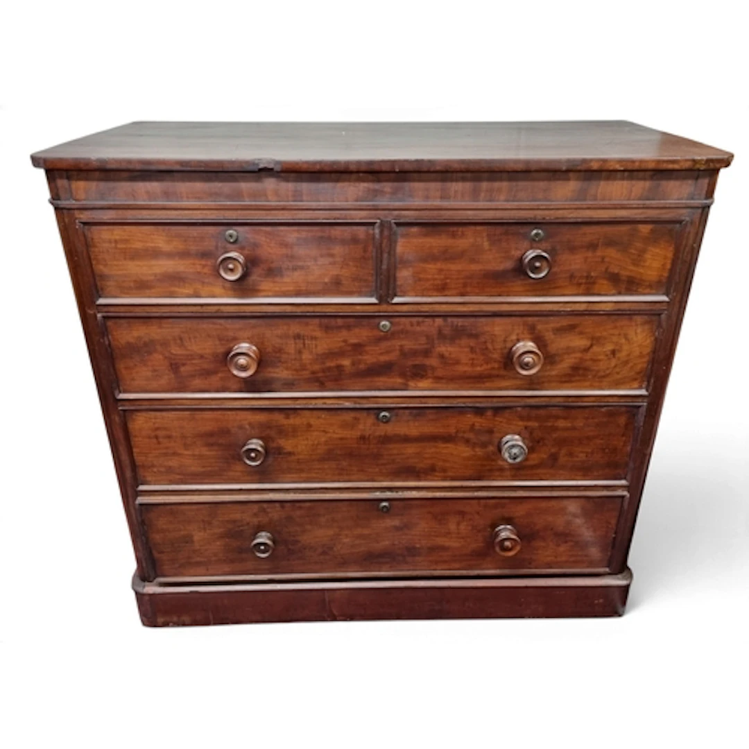 A good 19th Century Mahogany Chest of Drawers with original ...