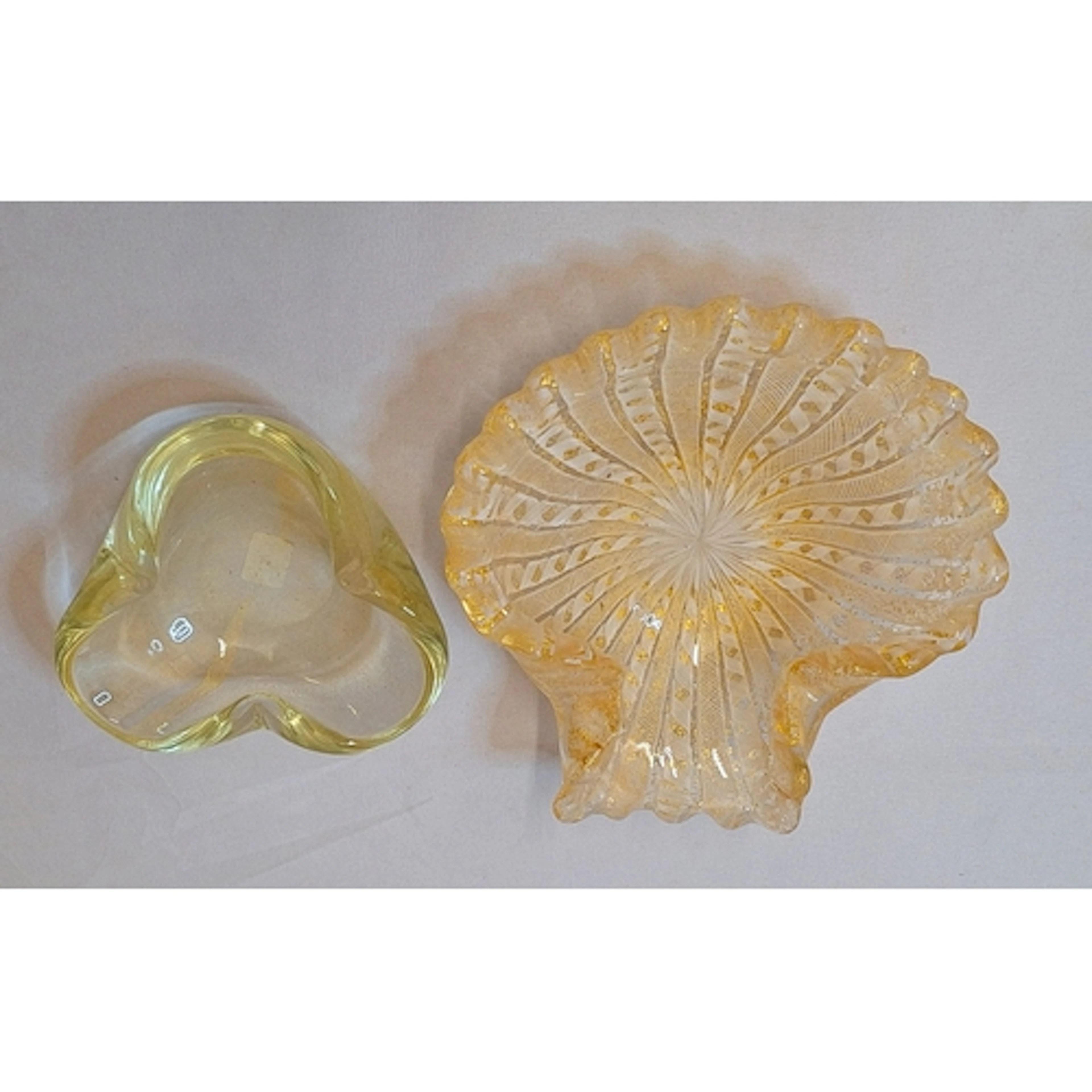 2 Murano Art Glass Dishes, largest scallop shell form with w...