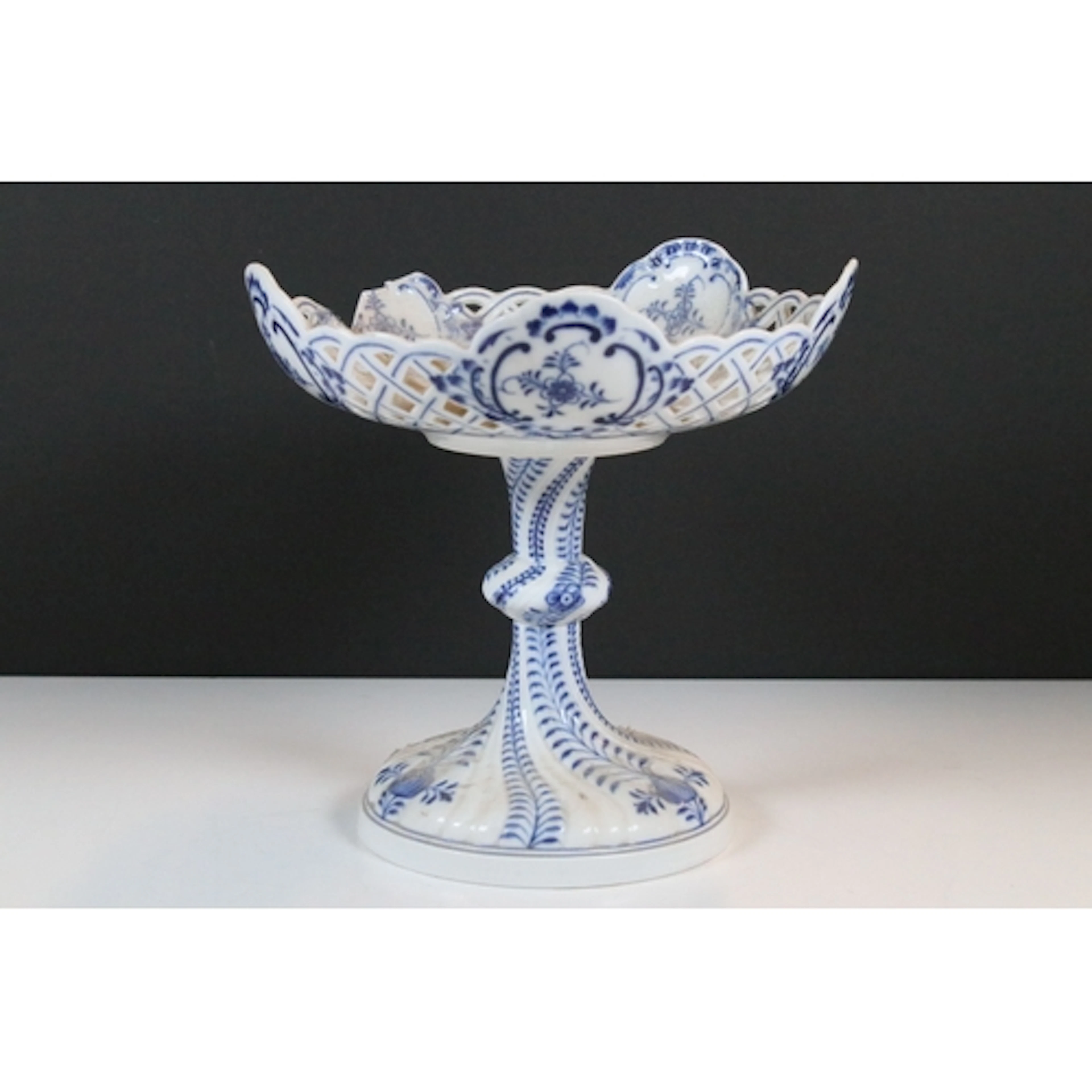 Meissen porcelain reticulated blue and white tazza, having b...