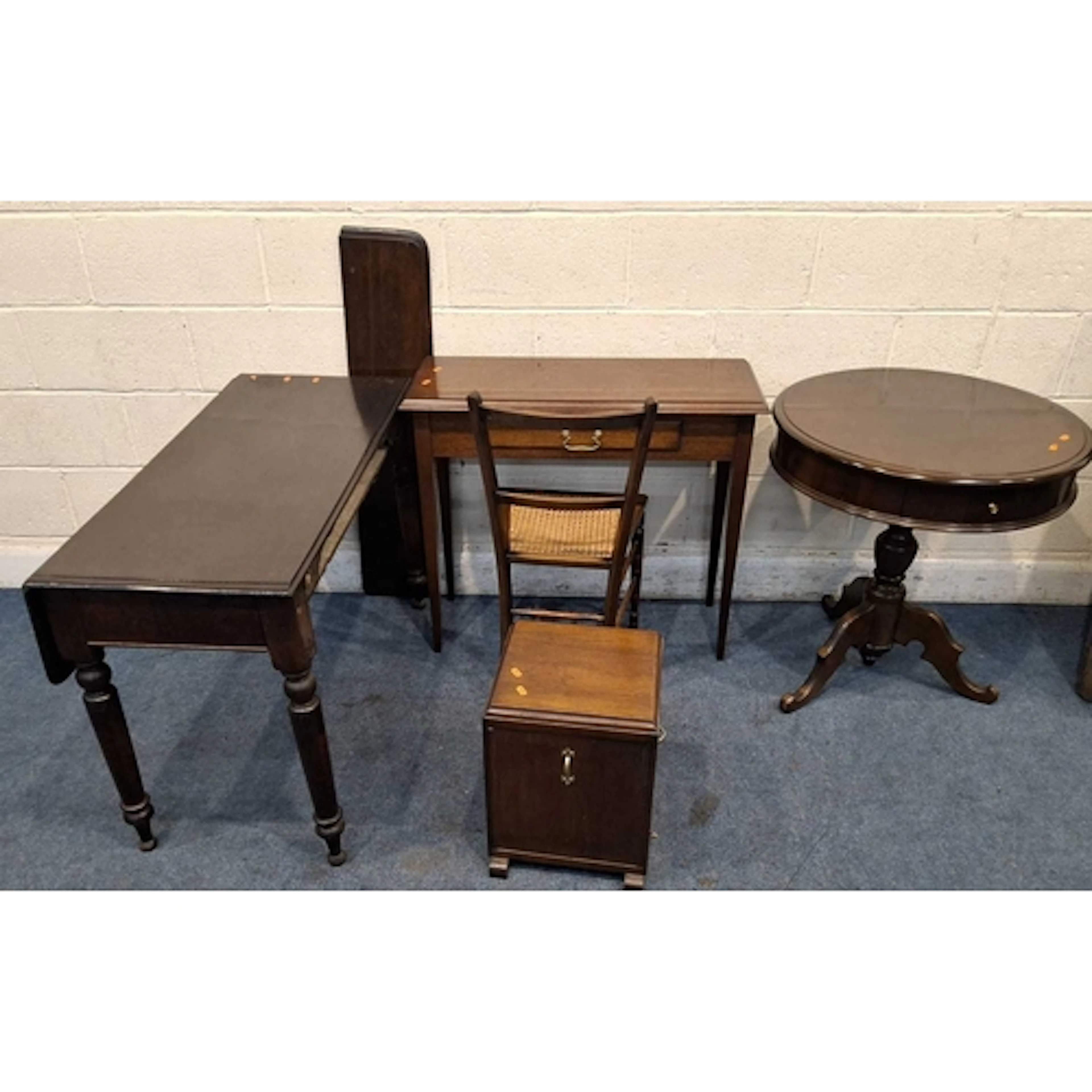 A SELECTION OF OCCASIONAL FURNITURE, to include a drop leaf ...