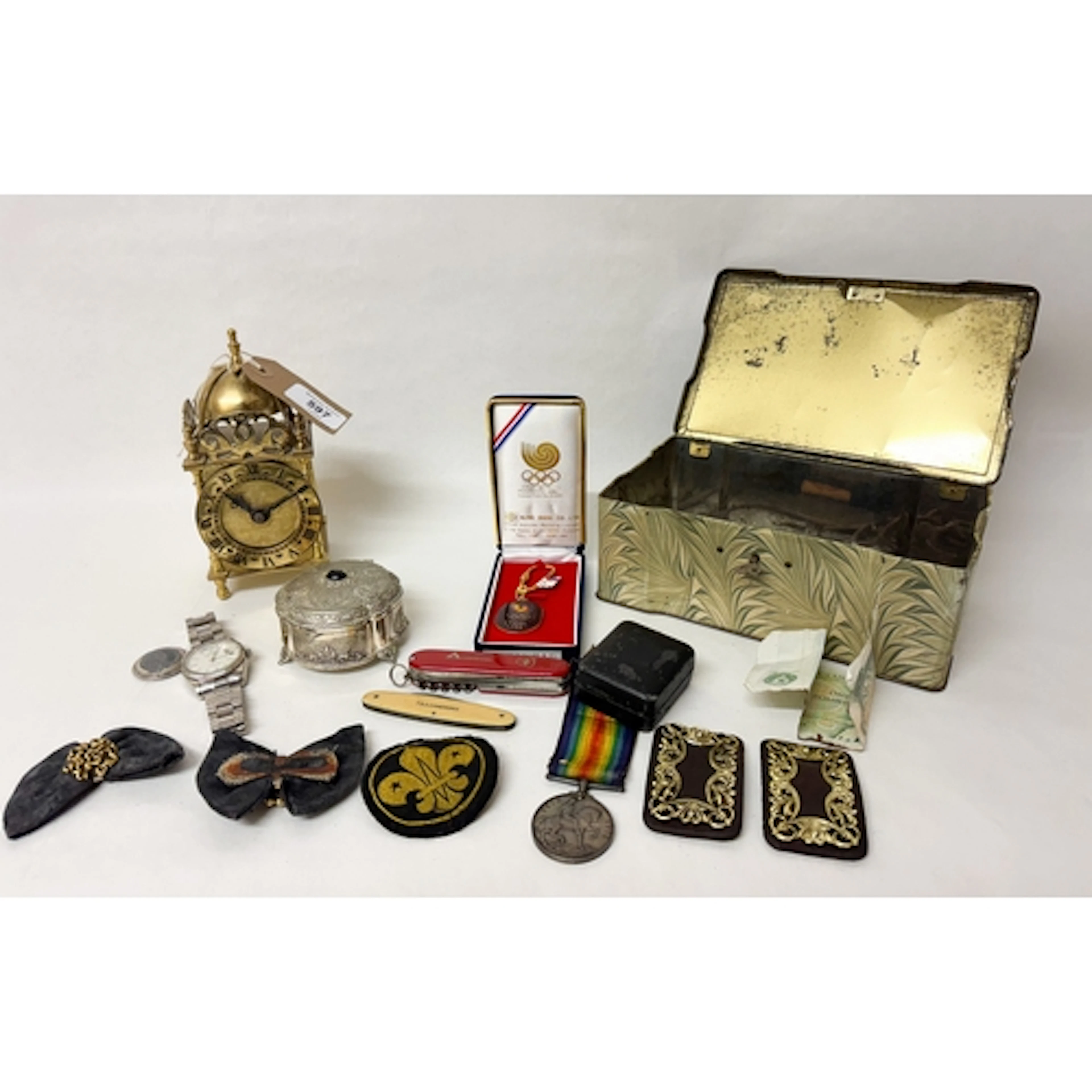 Collectables to include a brass carriage clock, a dress watc...