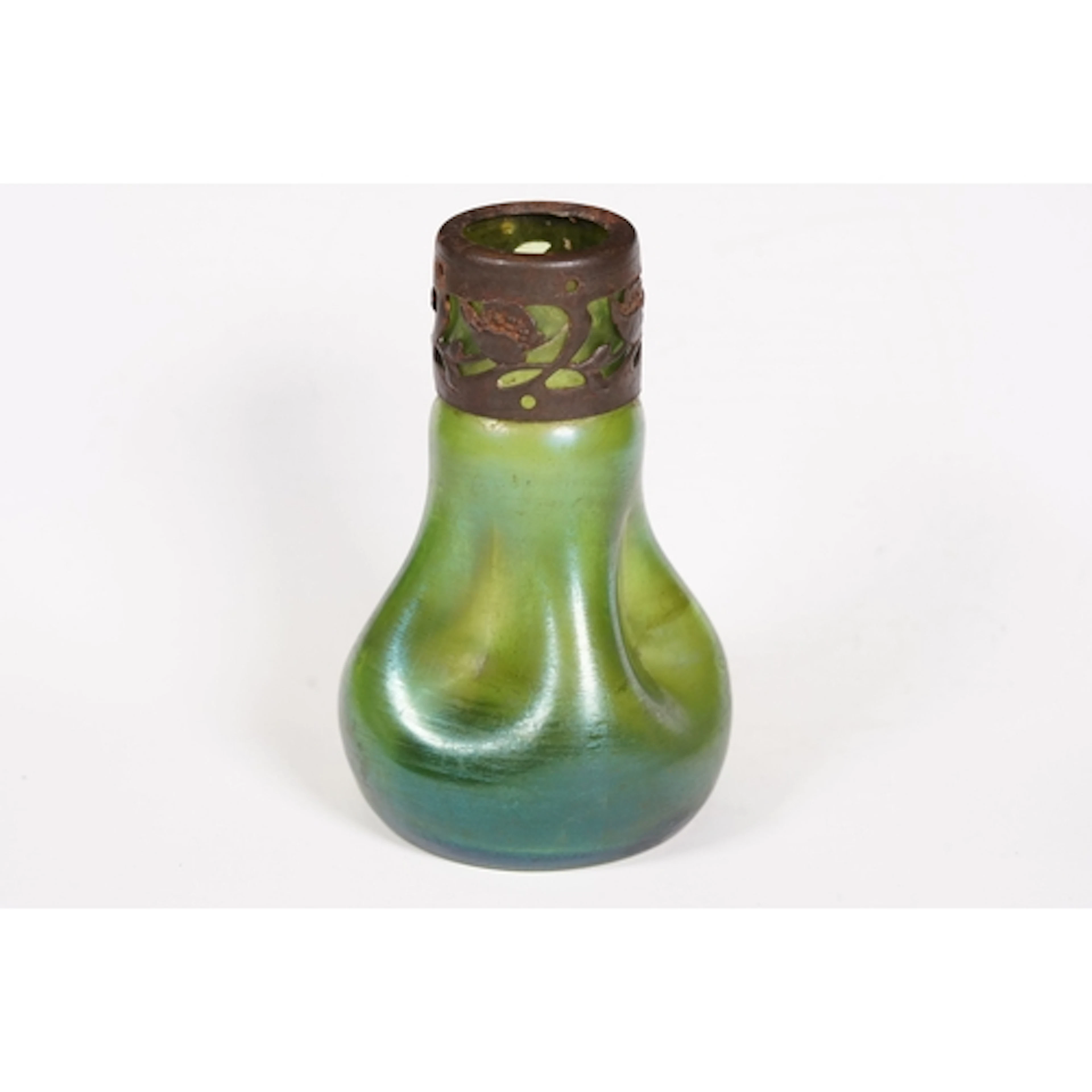 Early 20th century Loetz-style glass vase with green ground ...