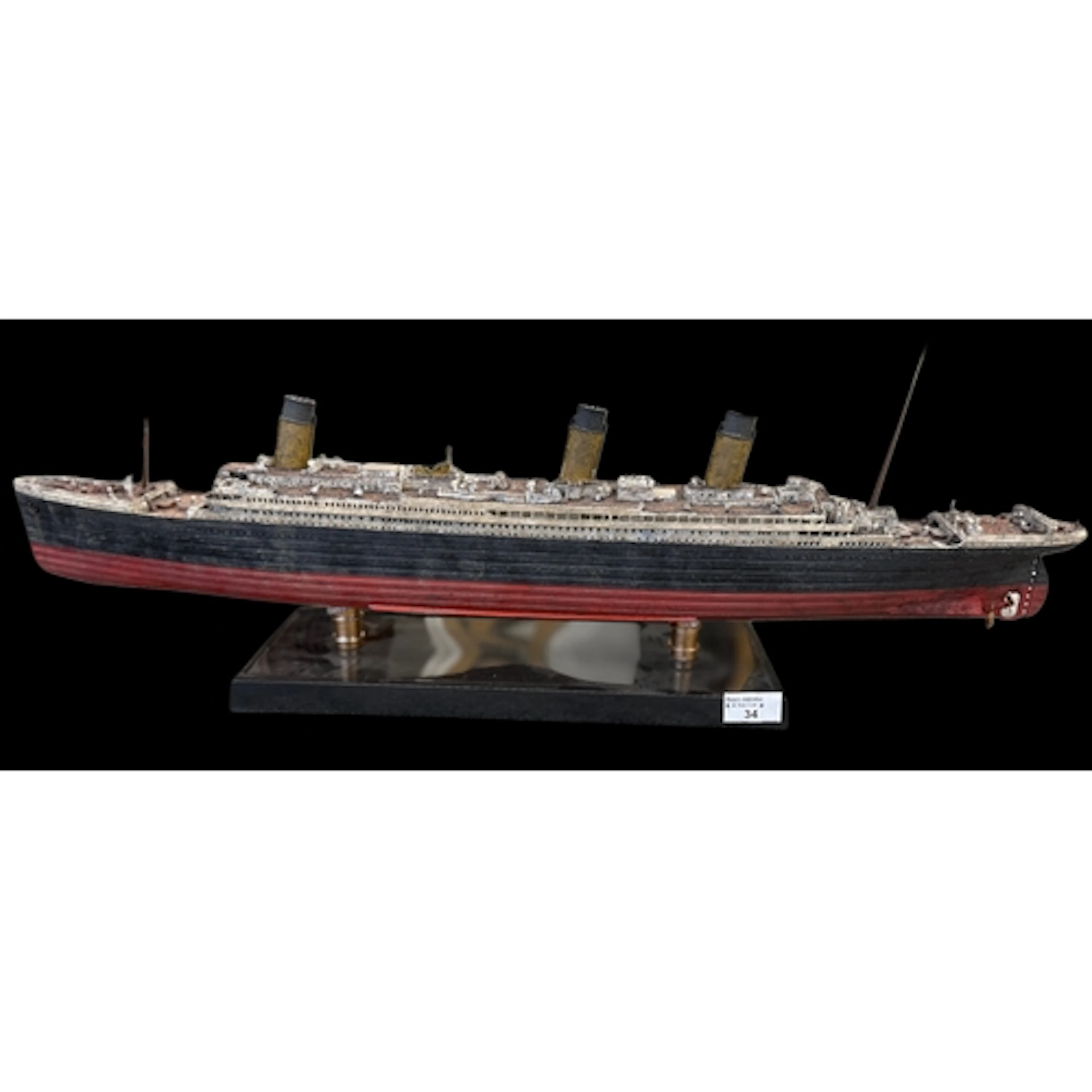 Movies: Movies: R.M.S. Titanic model 1/350th scale by Jonat...