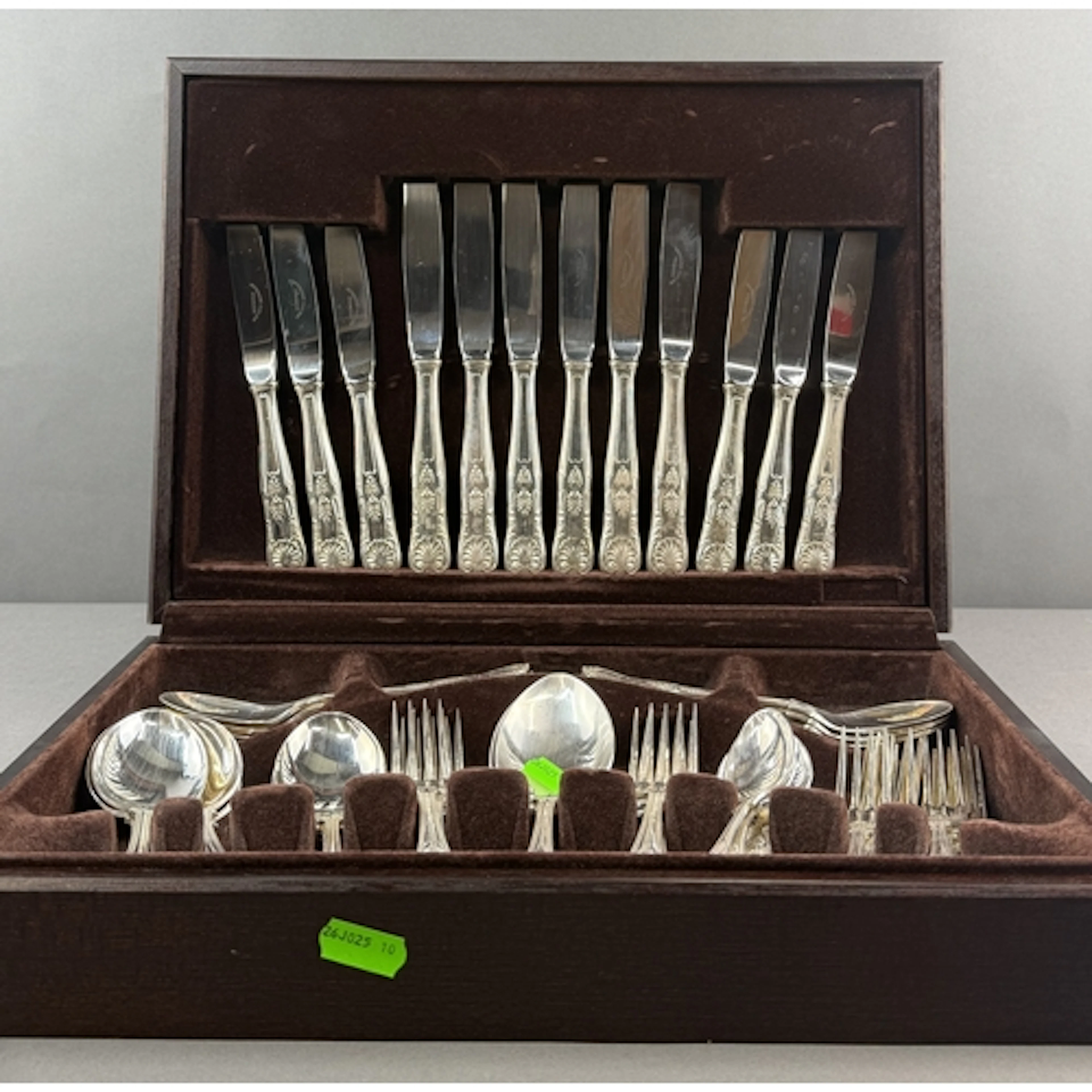 Silver Plate: an oak cased set of Kings Pattern cutlery by N...
