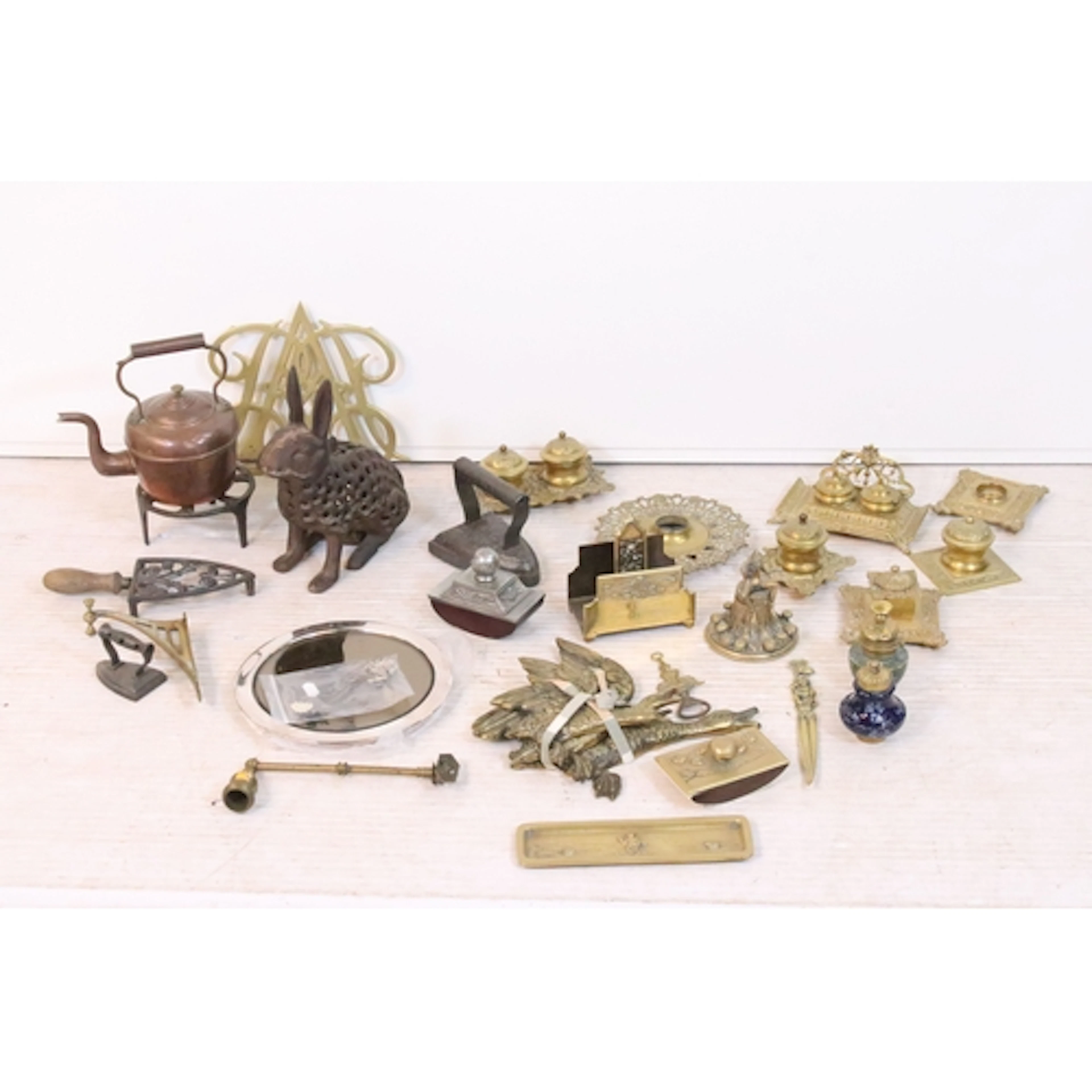 Collection of brass inkwells, to comprise late 19th and earl...