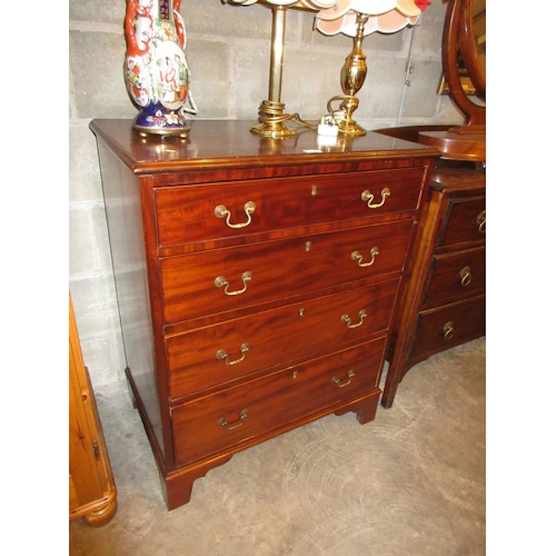 Mahogany Chest of 4 Graduated Drawers, 74x48x94cm h