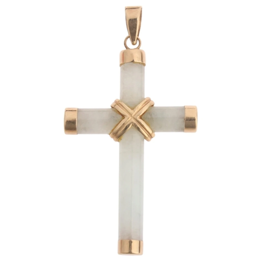 A 9ct gold jadeite cross pendant, 37.5mm, 2g
