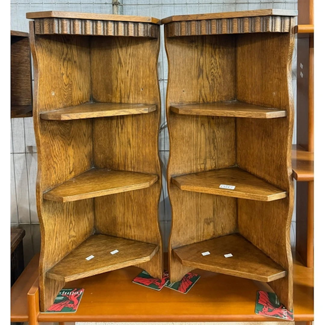 Pair of oak corner shelf display units, each (W)36x(H)77cm a...