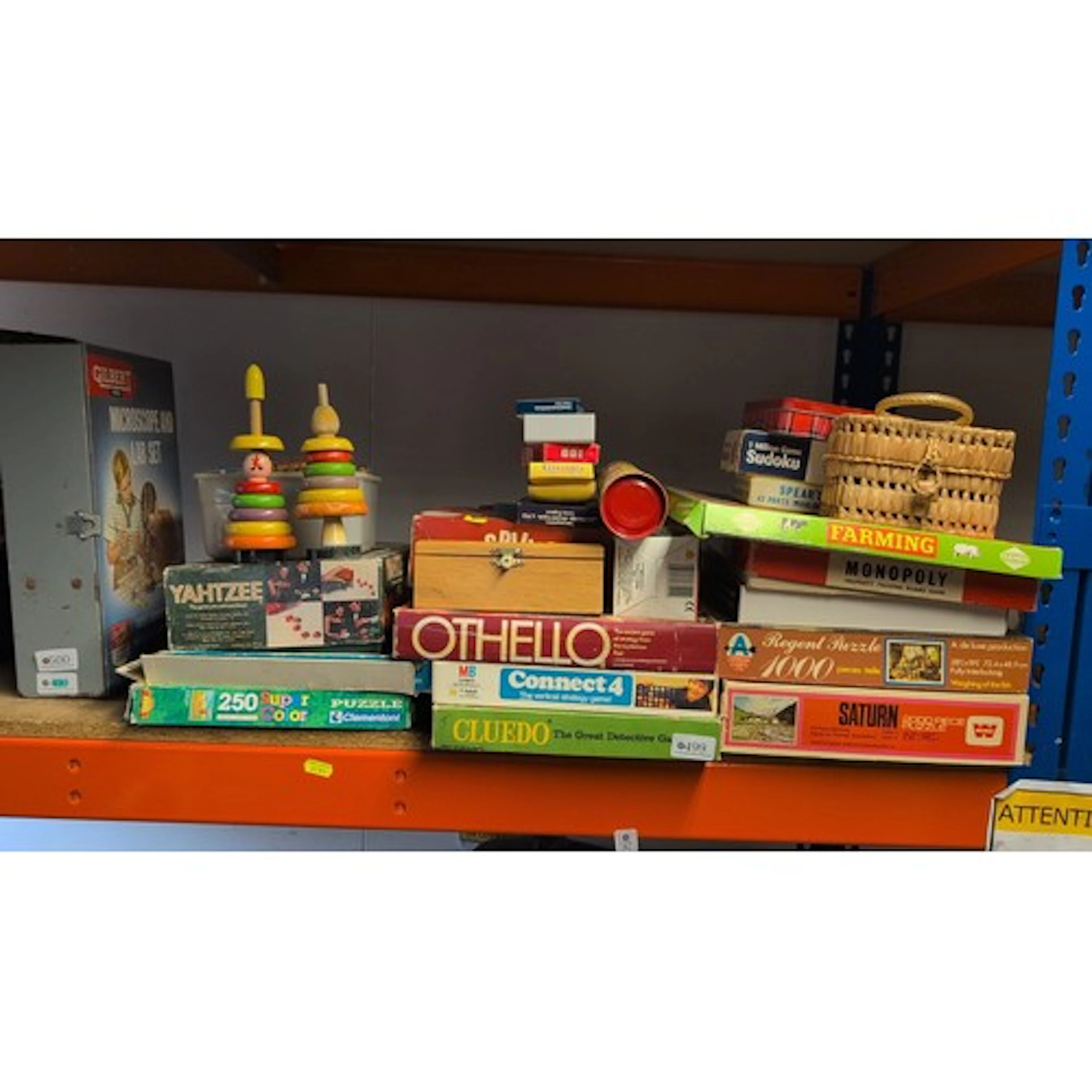 A collection of vintage board games and jigsaw puzzles, incl...