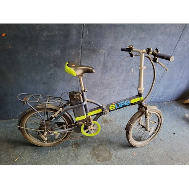 AN E-LIFE ELECTRIC POWER ASSISTED FOLDING BIKE with key, bat...