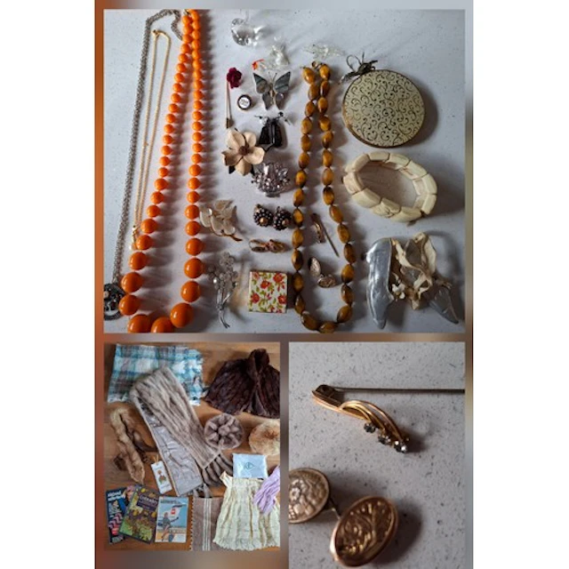 A mixed lot of vintage fashion and accessories to include co...