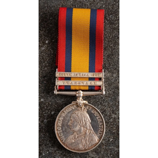 A Queen's South Africa Medal with two clasps to '4408 Pte T ...