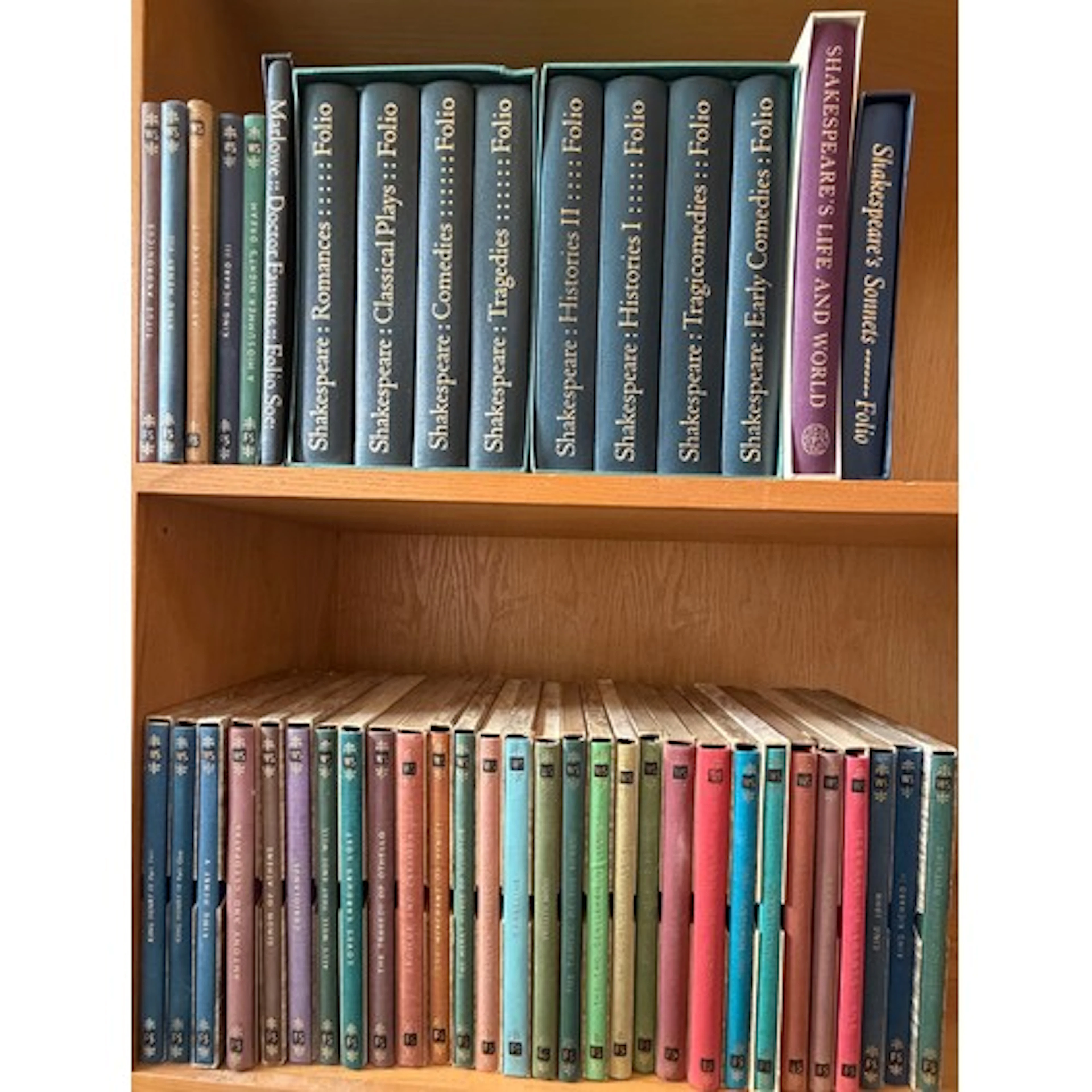 Folio Society: Shakespeare 34 vol 'Rainbow Collection', illu...