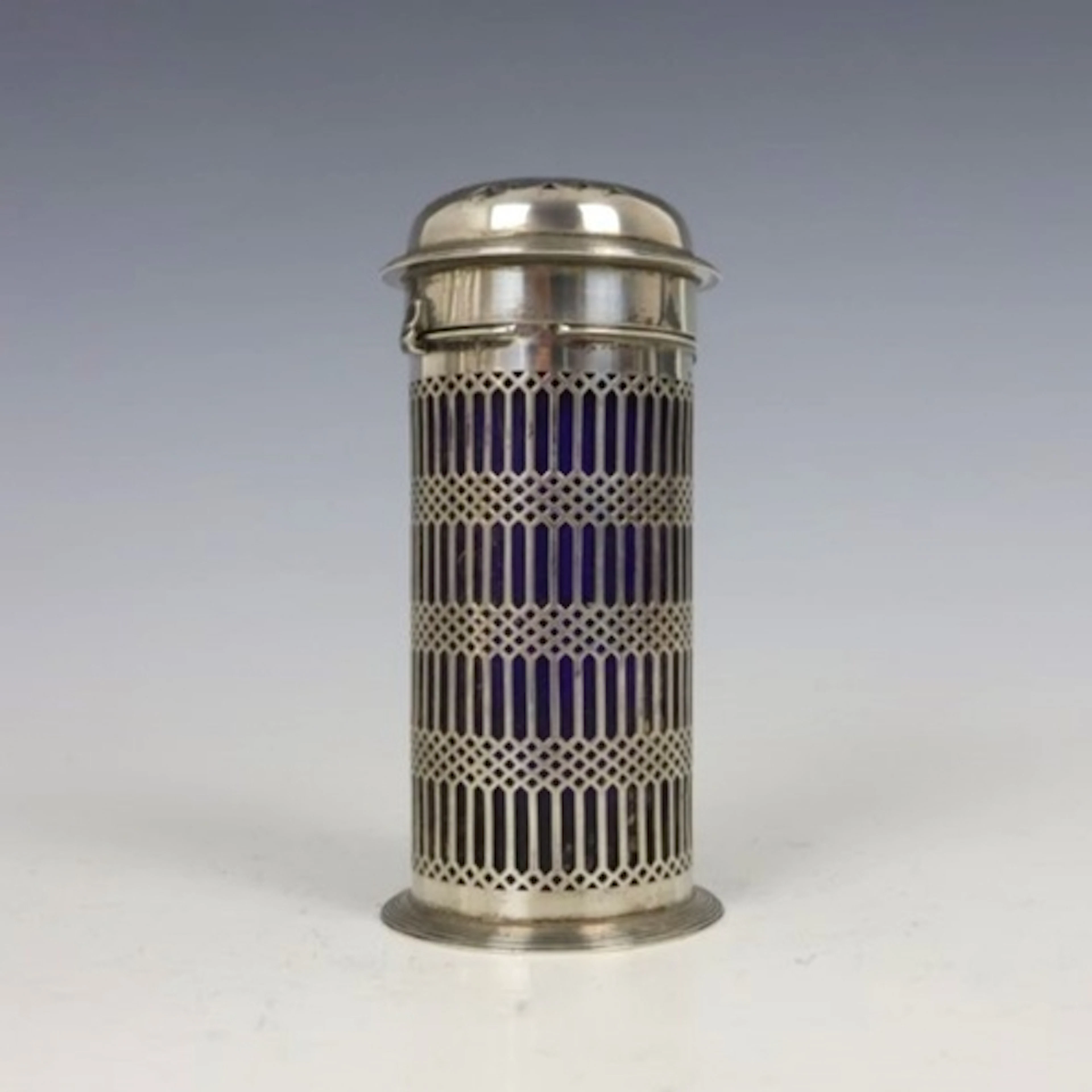 An Edwardian silver sugar caster, Haseler Brothers , London ...