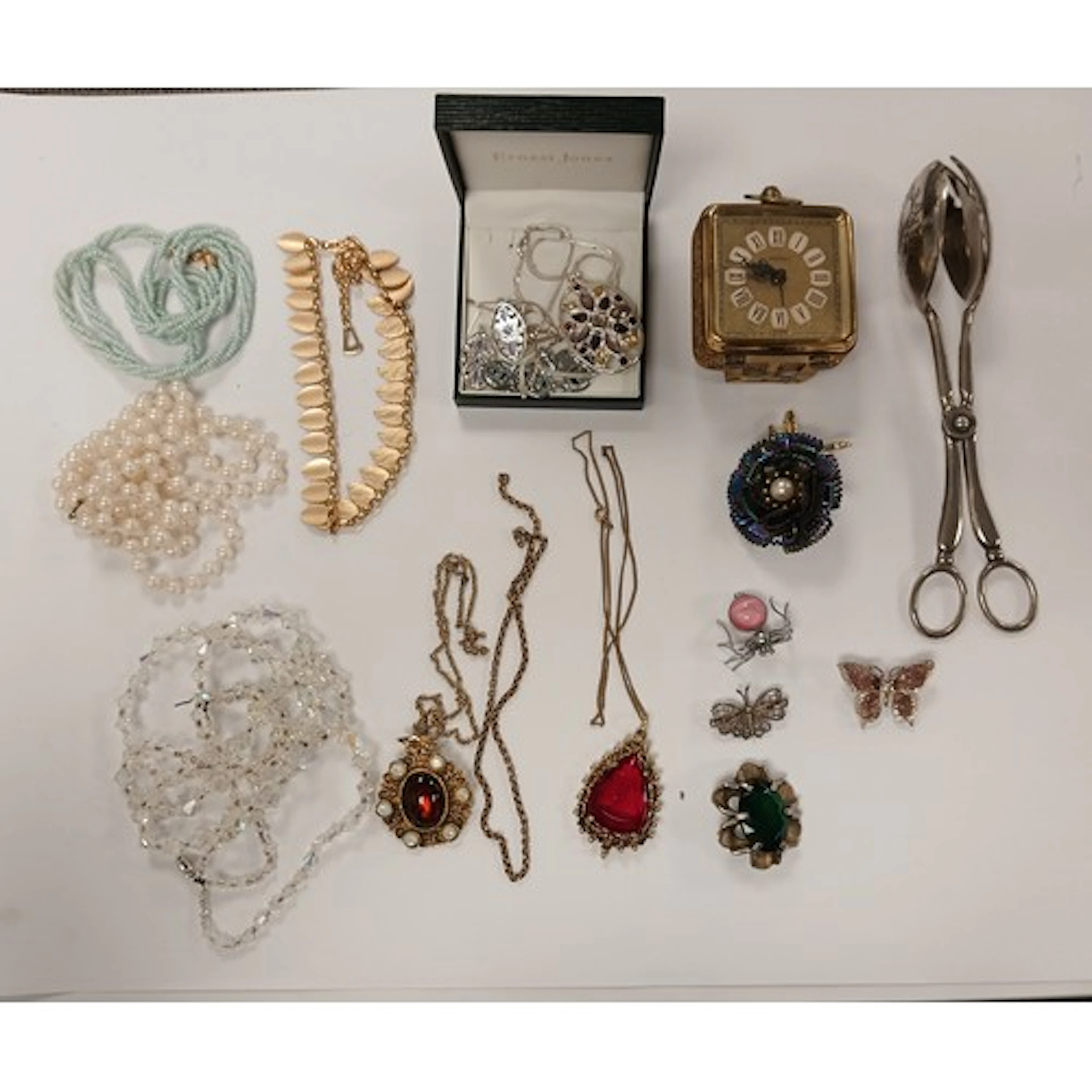 Collection of costume jewellery to include pendants, necklac...