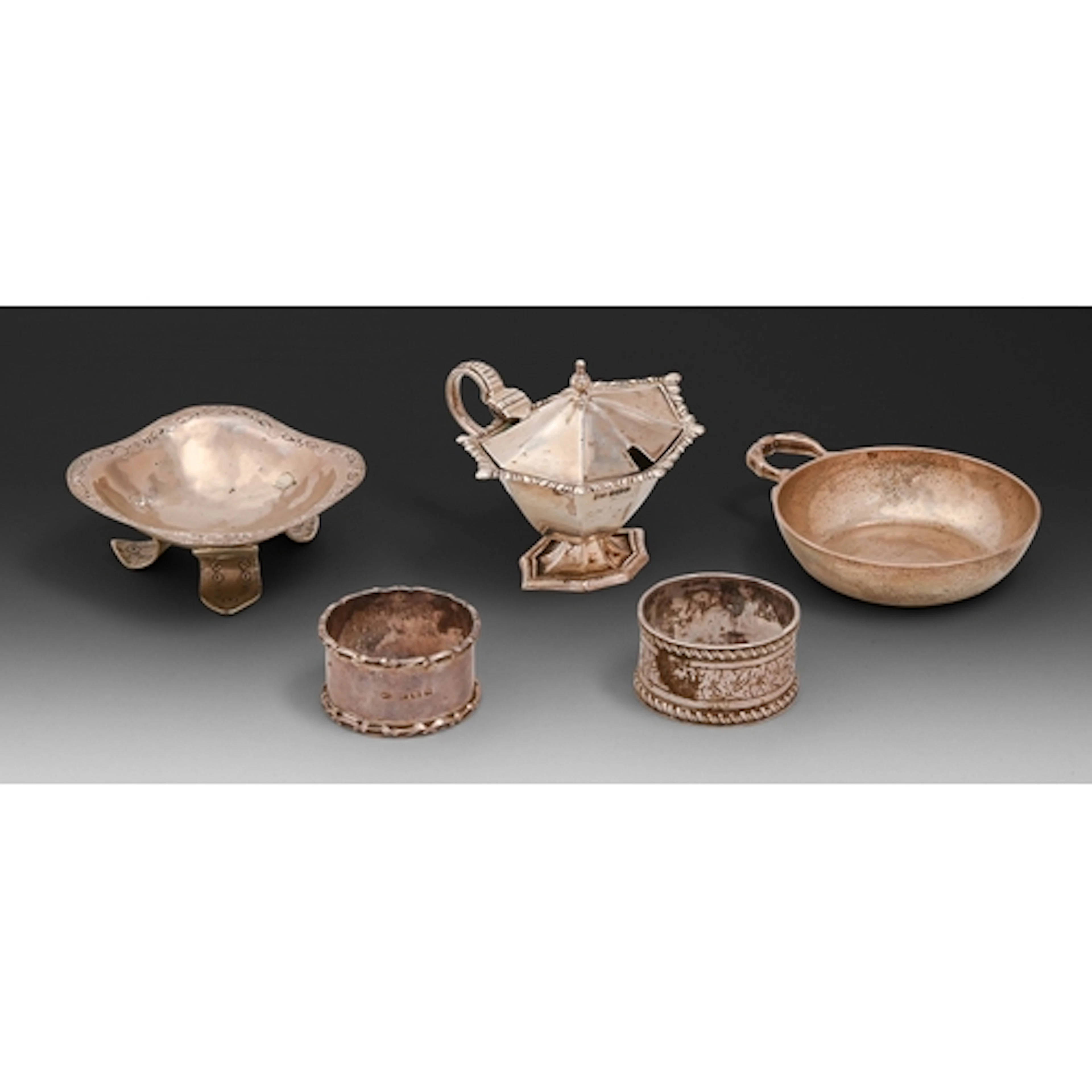 An Elizabeth II silver wine taster of heavy gauge, 8cm diam,...