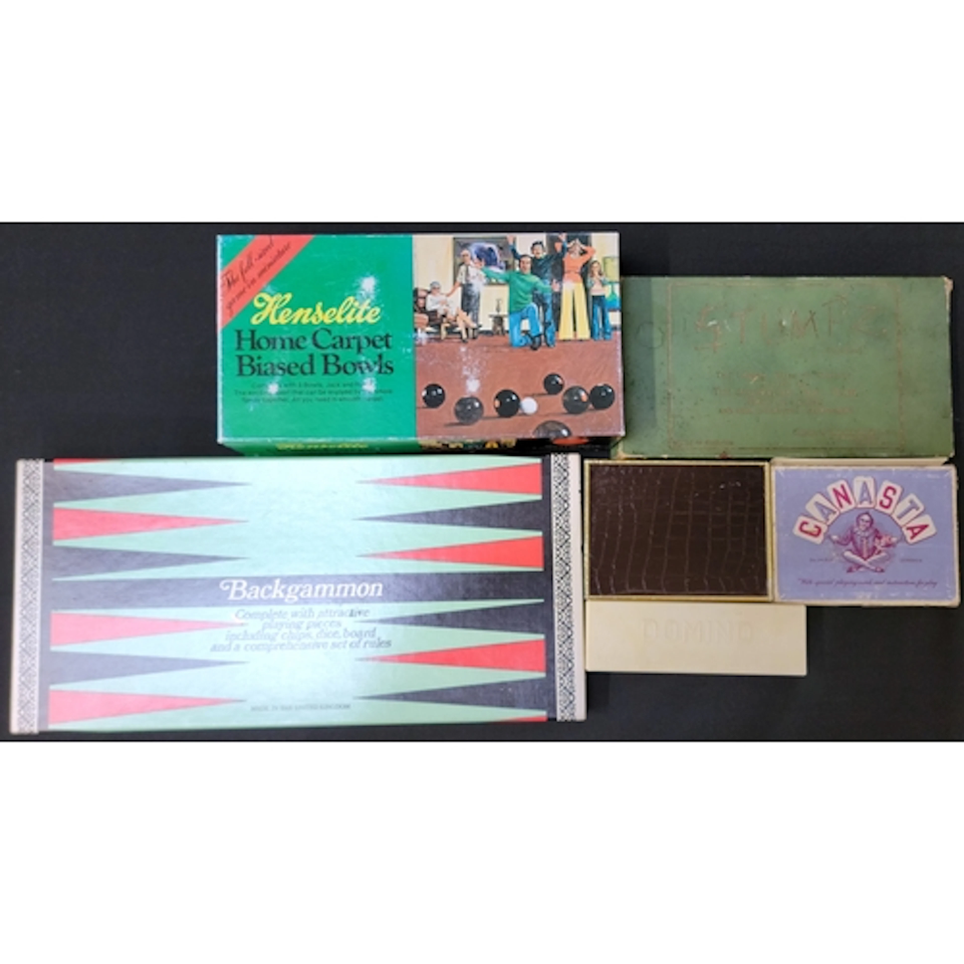 SELECTION OF VINTAGE GAMES comprising 'Stumpz' indoor cricke...