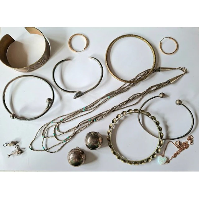 Silver, white metal, gold, yellow metal and copper jewellery...