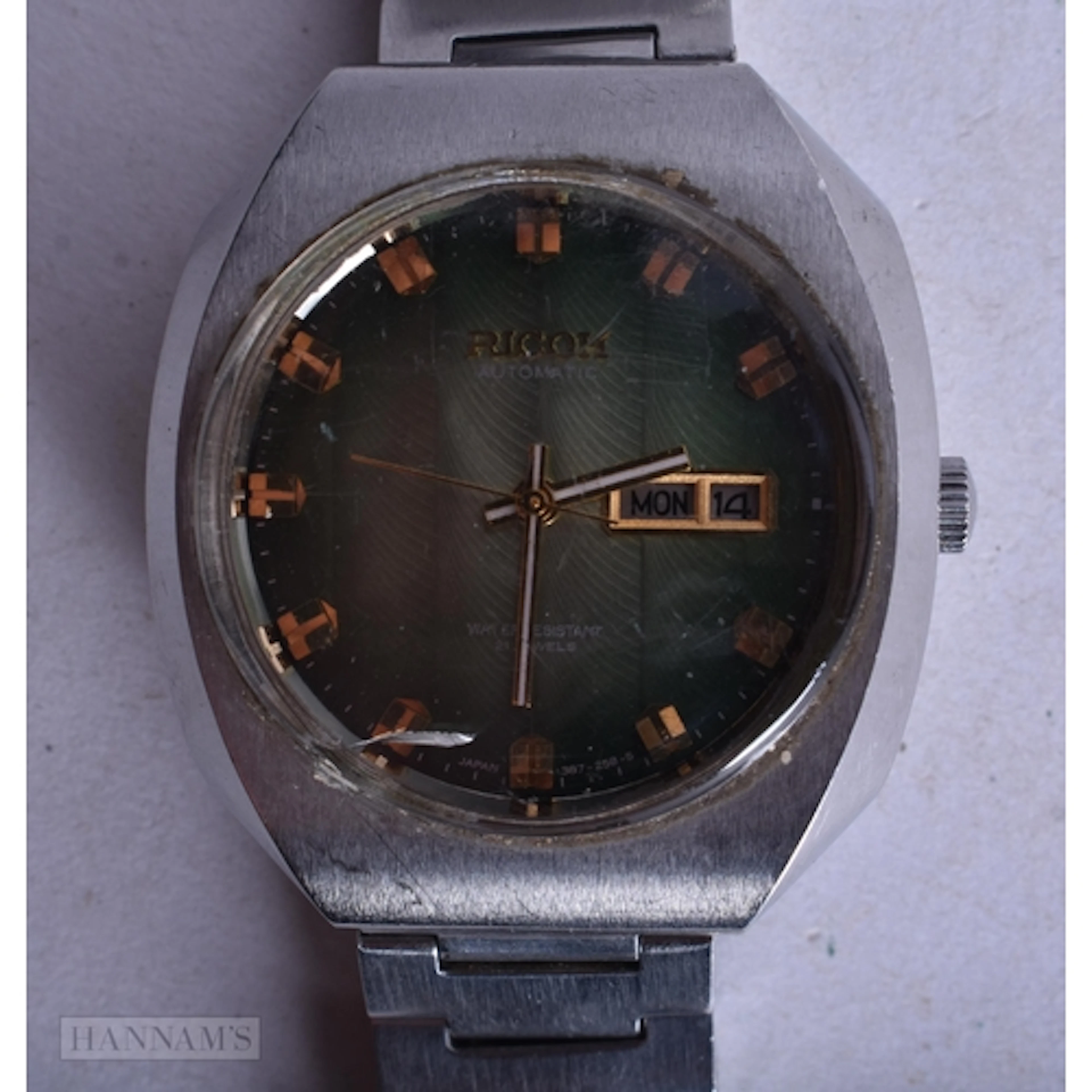 Ricoh Green Dial Hand-Wind Watch Working. 4 cm wide.