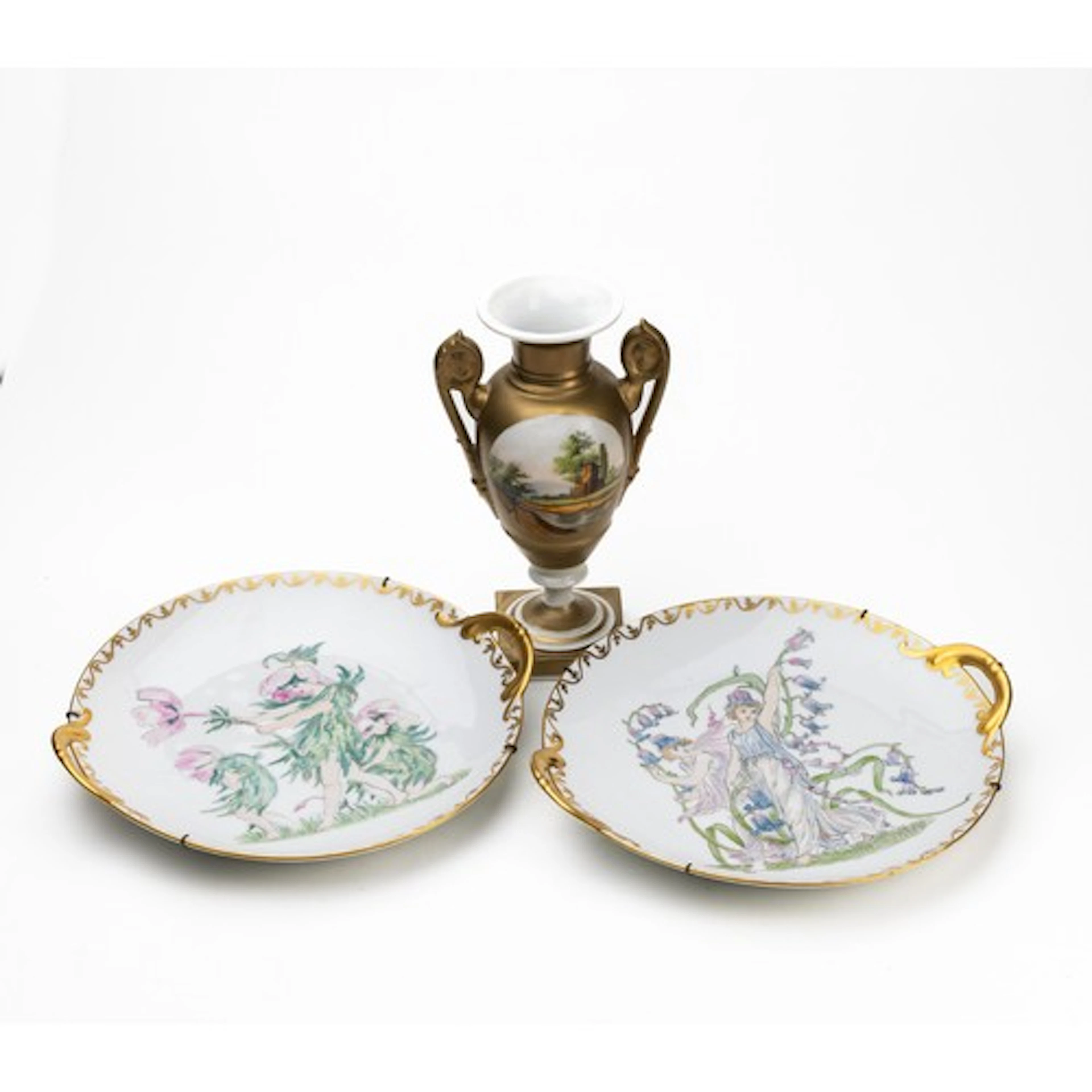 A 19th century French "Old Paris" porcelain vase, hand paint...