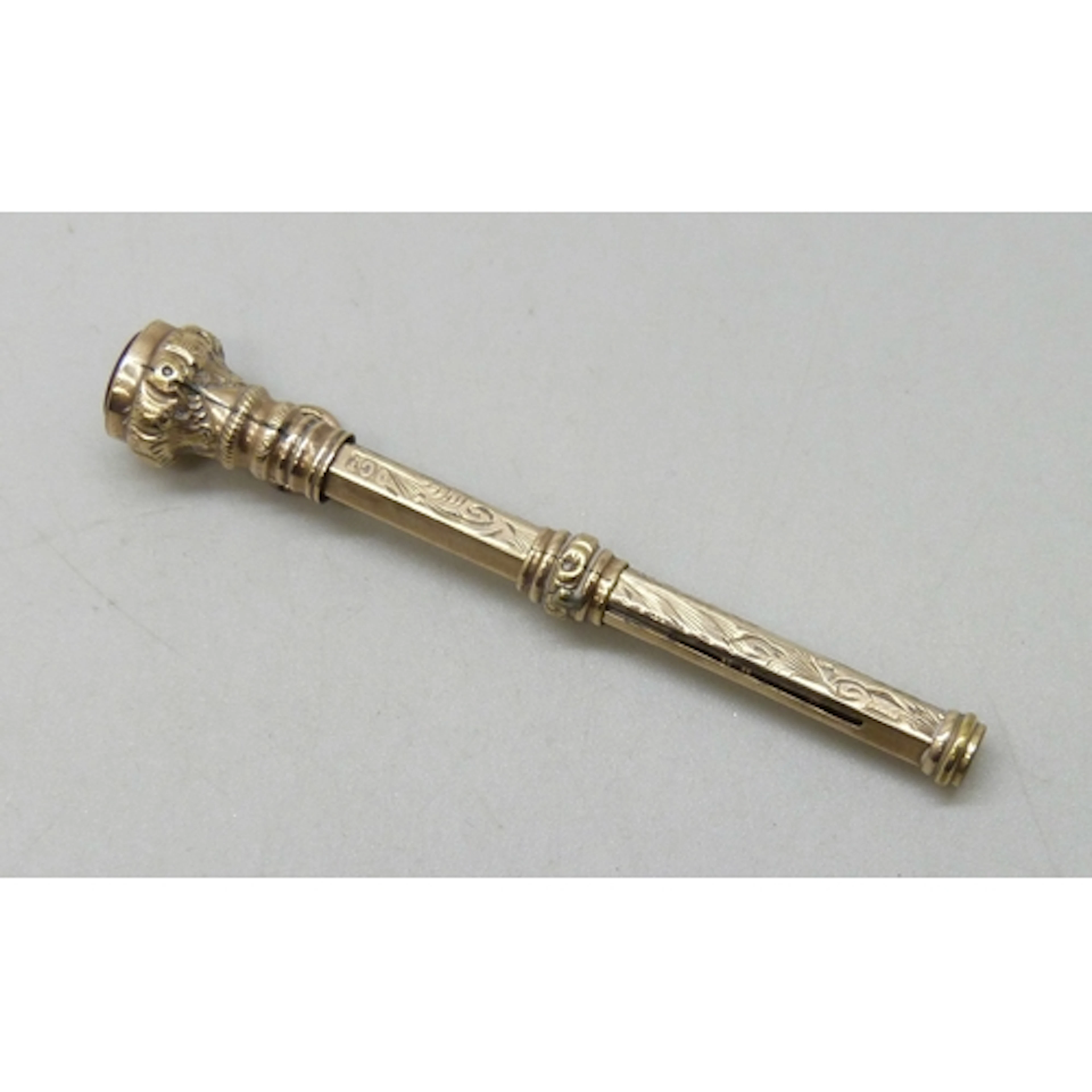 A 19th century 9ct gold propelling pencil, 6.1g, 8cm extende...